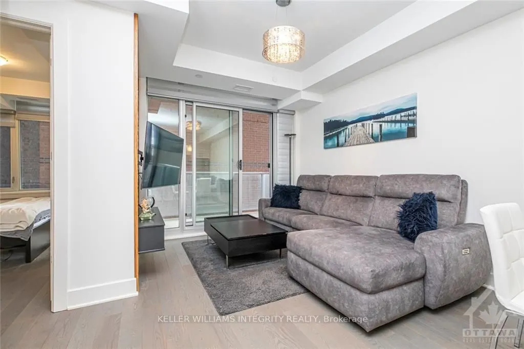 255 BAY Street #706