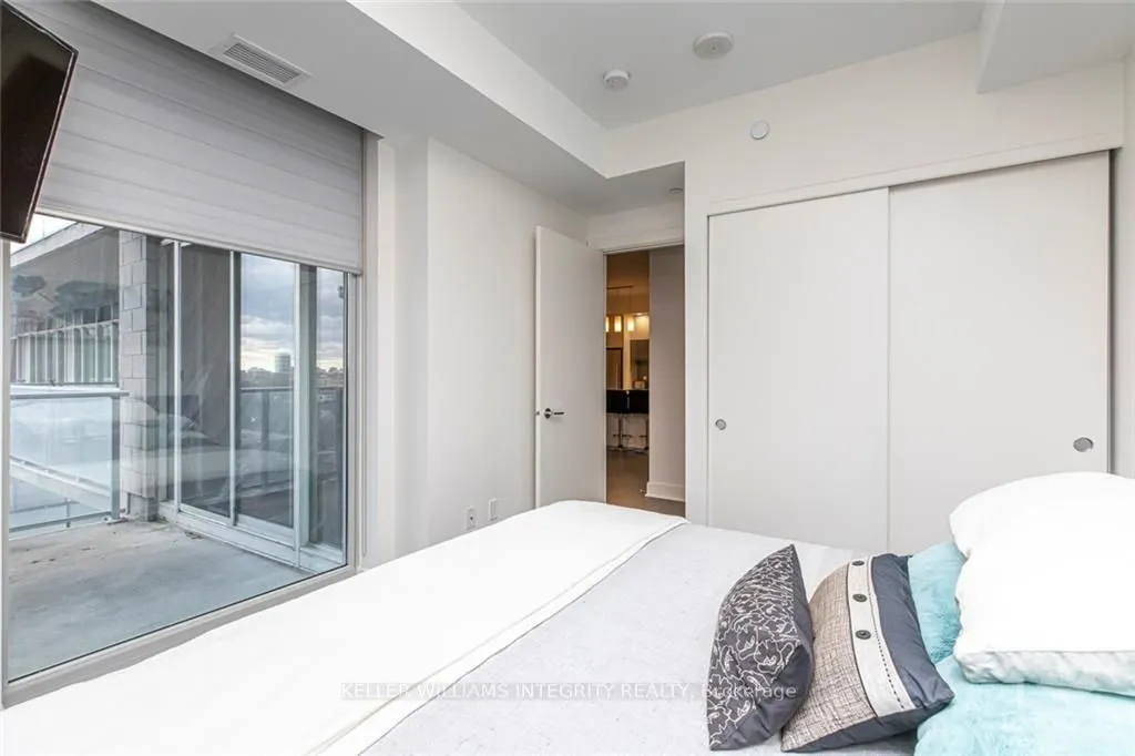 255 BAY Street #706