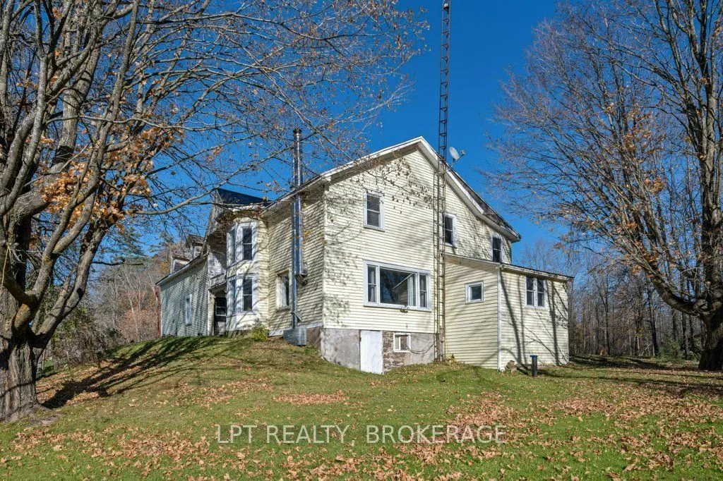 16 Westport Road