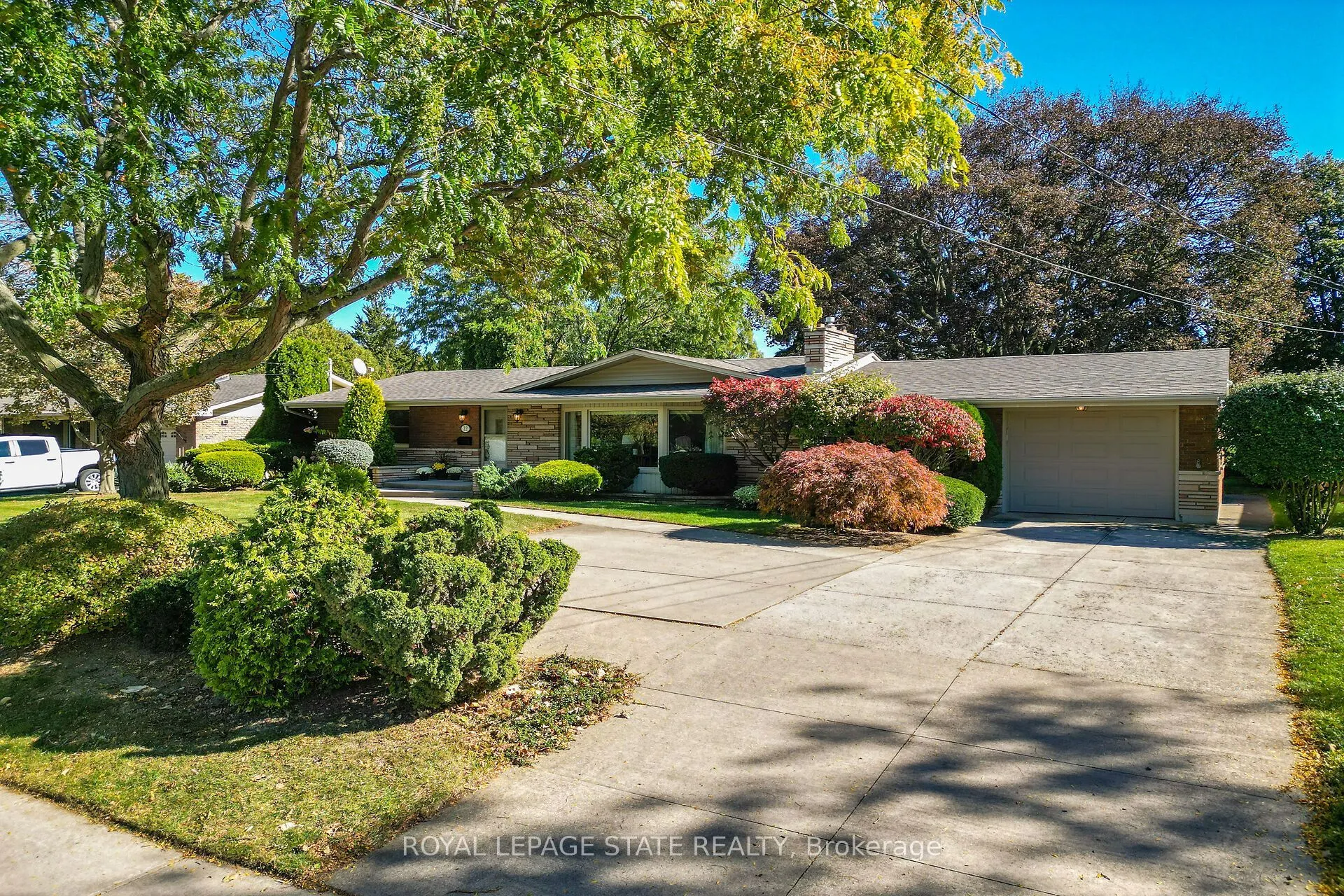 12 Baker Road N