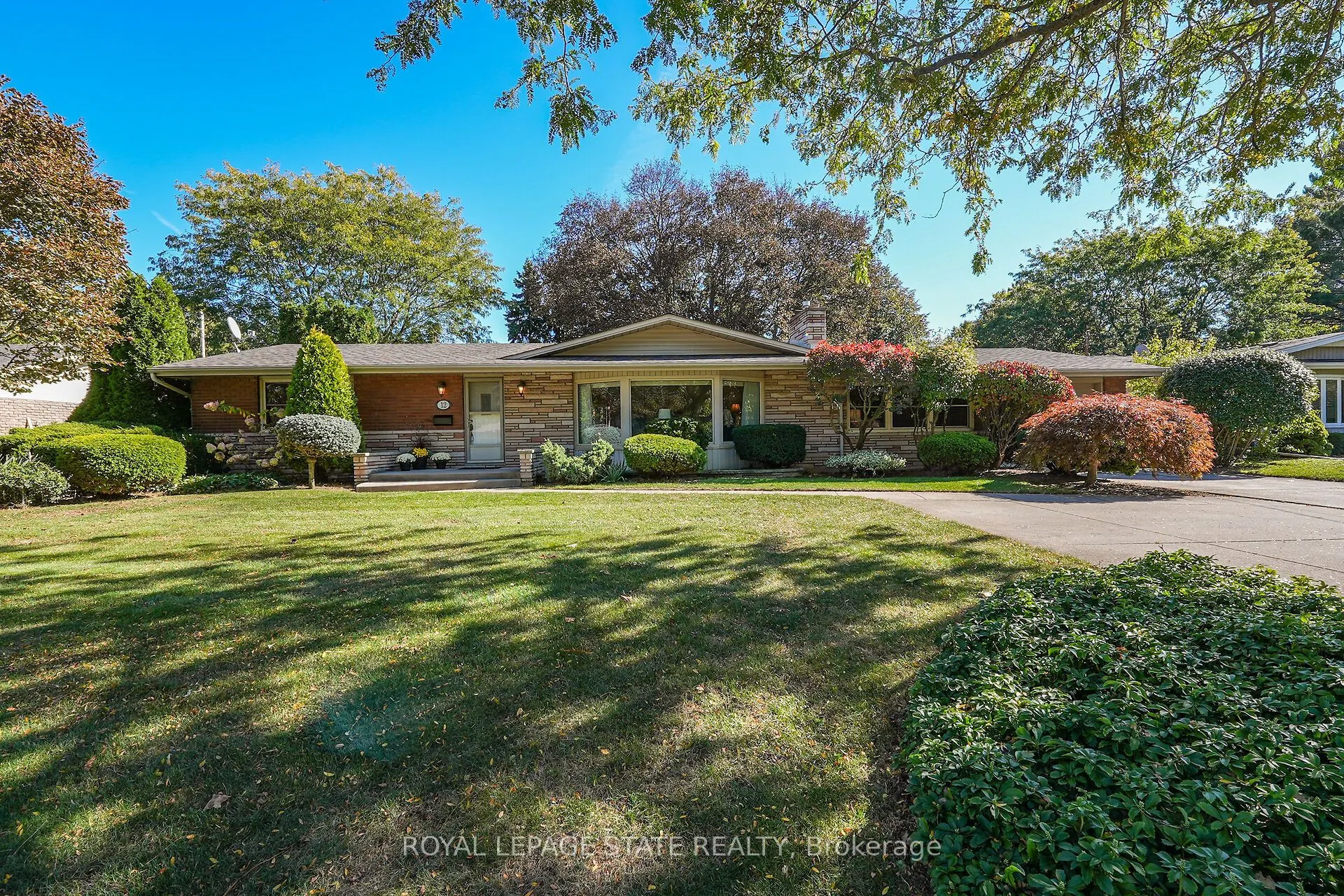 12 Baker Road N