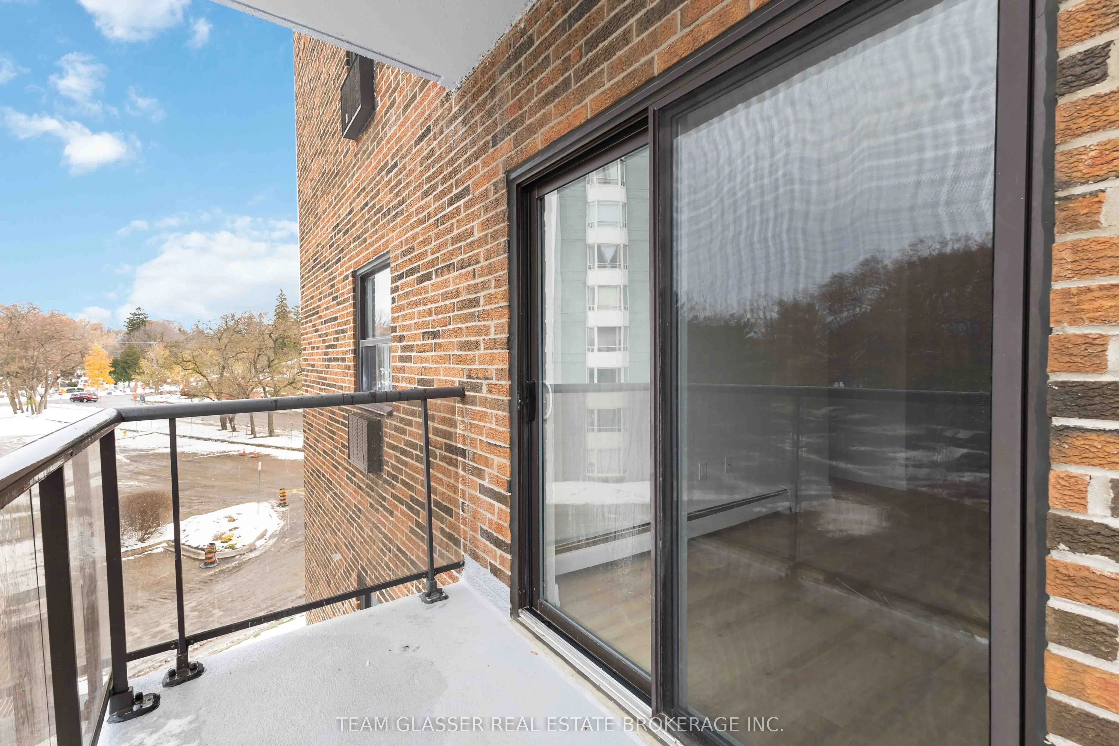540 Proudfoot Lane #301
