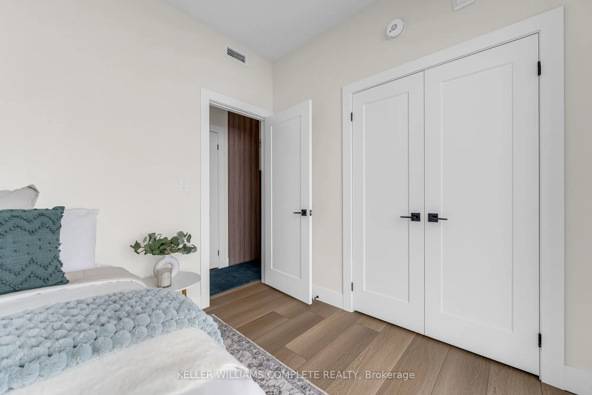 169 James Street S #804