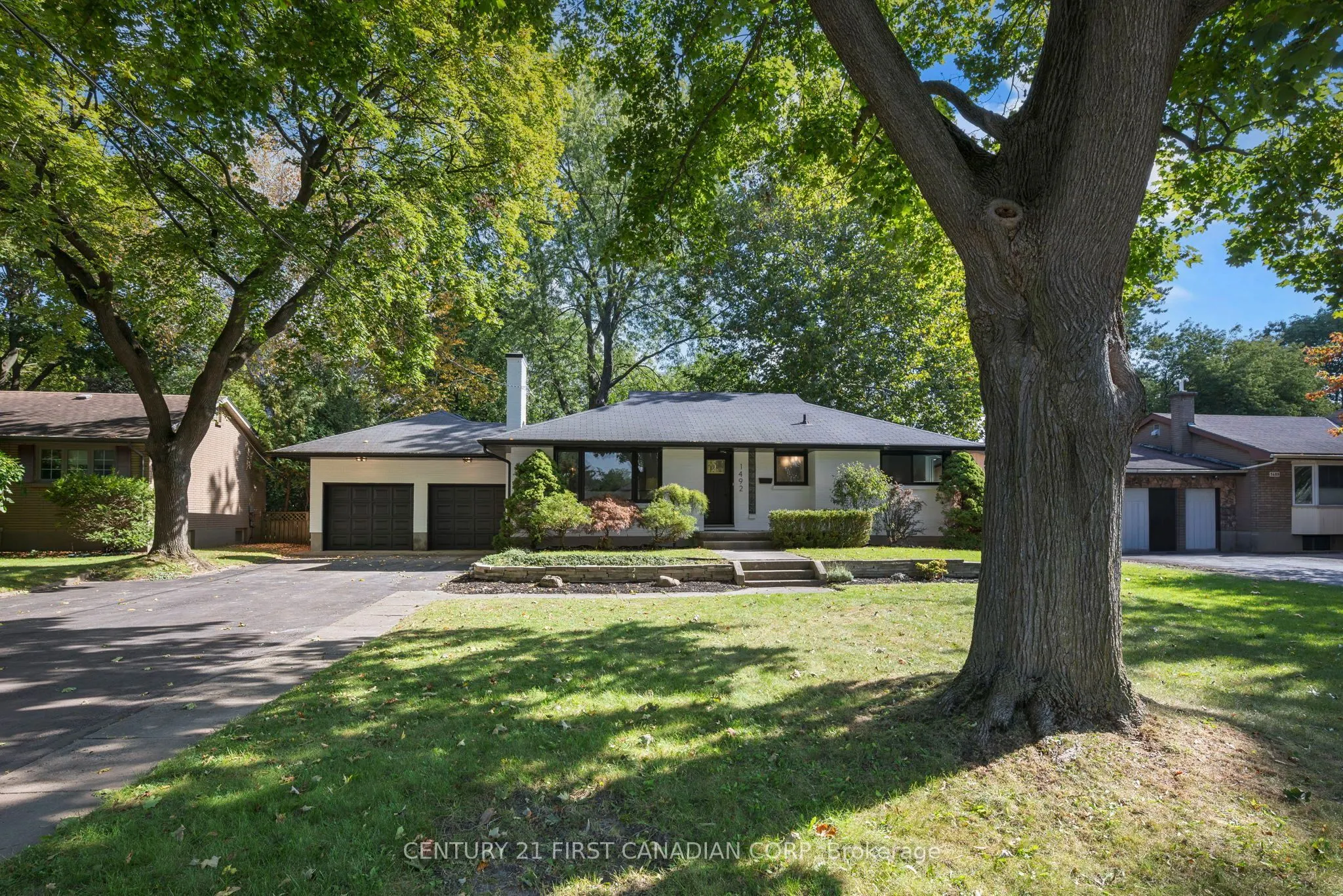 1492 North Vernon Avenue
