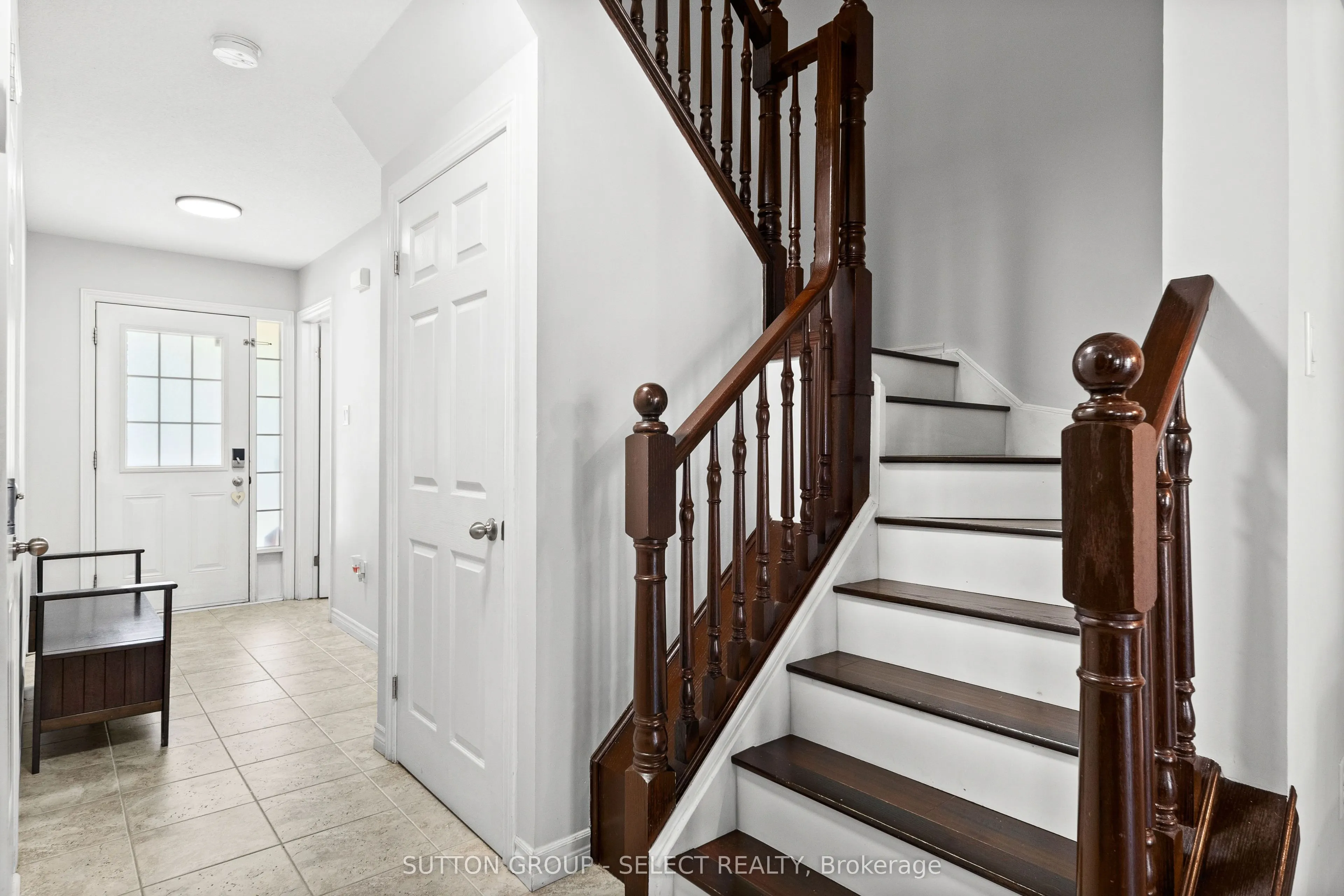 934 Silverfox Crescent