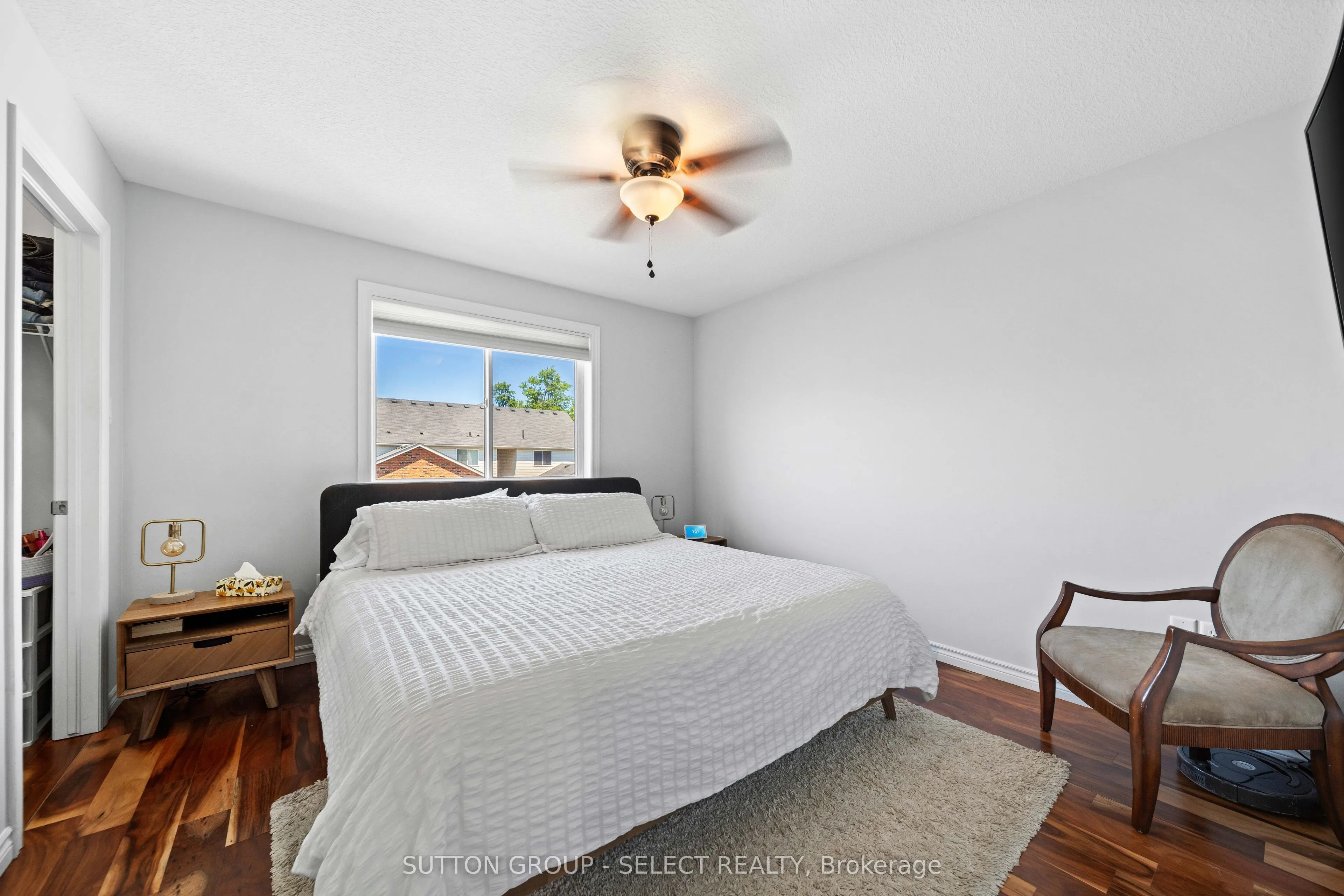 934 Silverfox Crescent