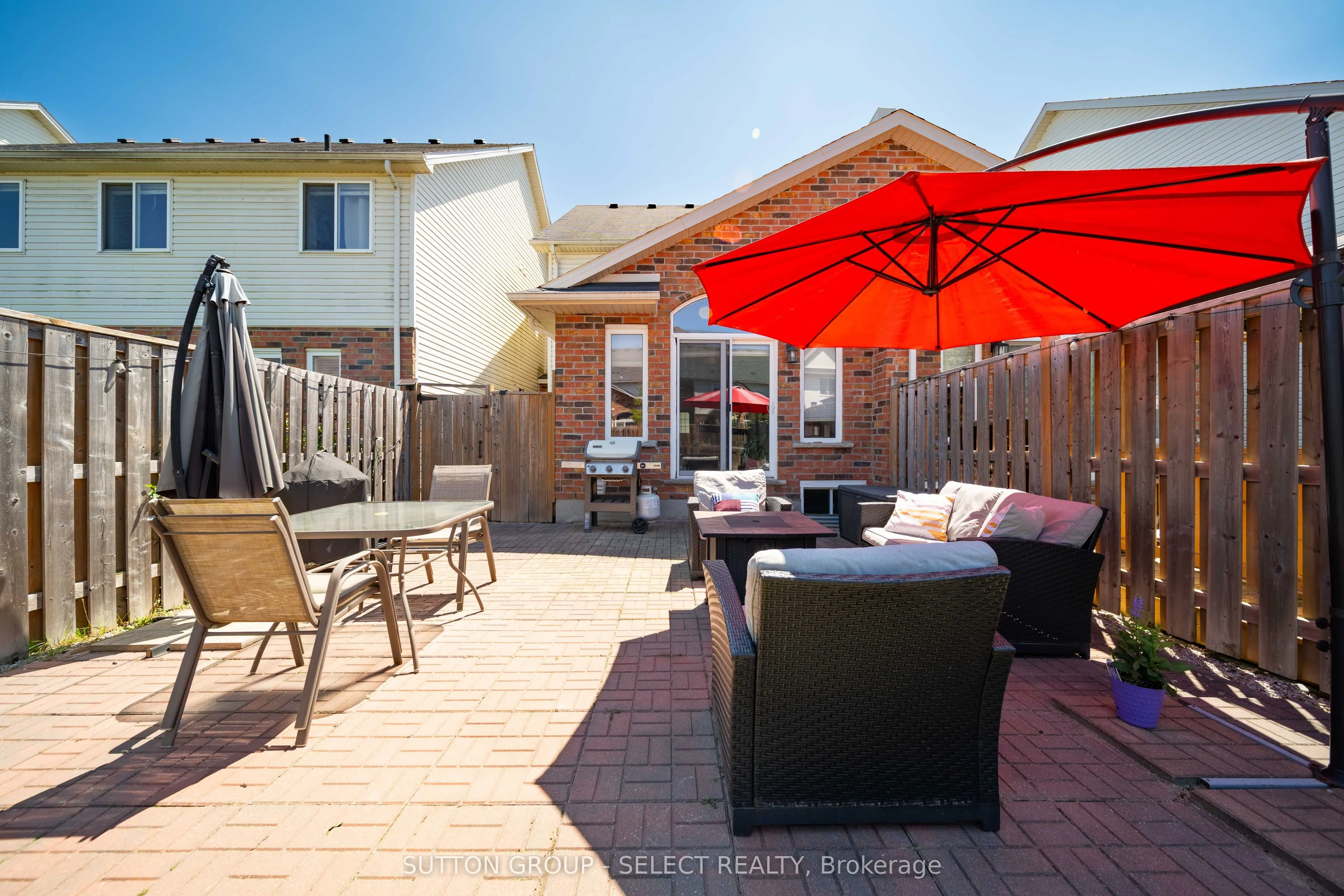 934 Silverfox Crescent