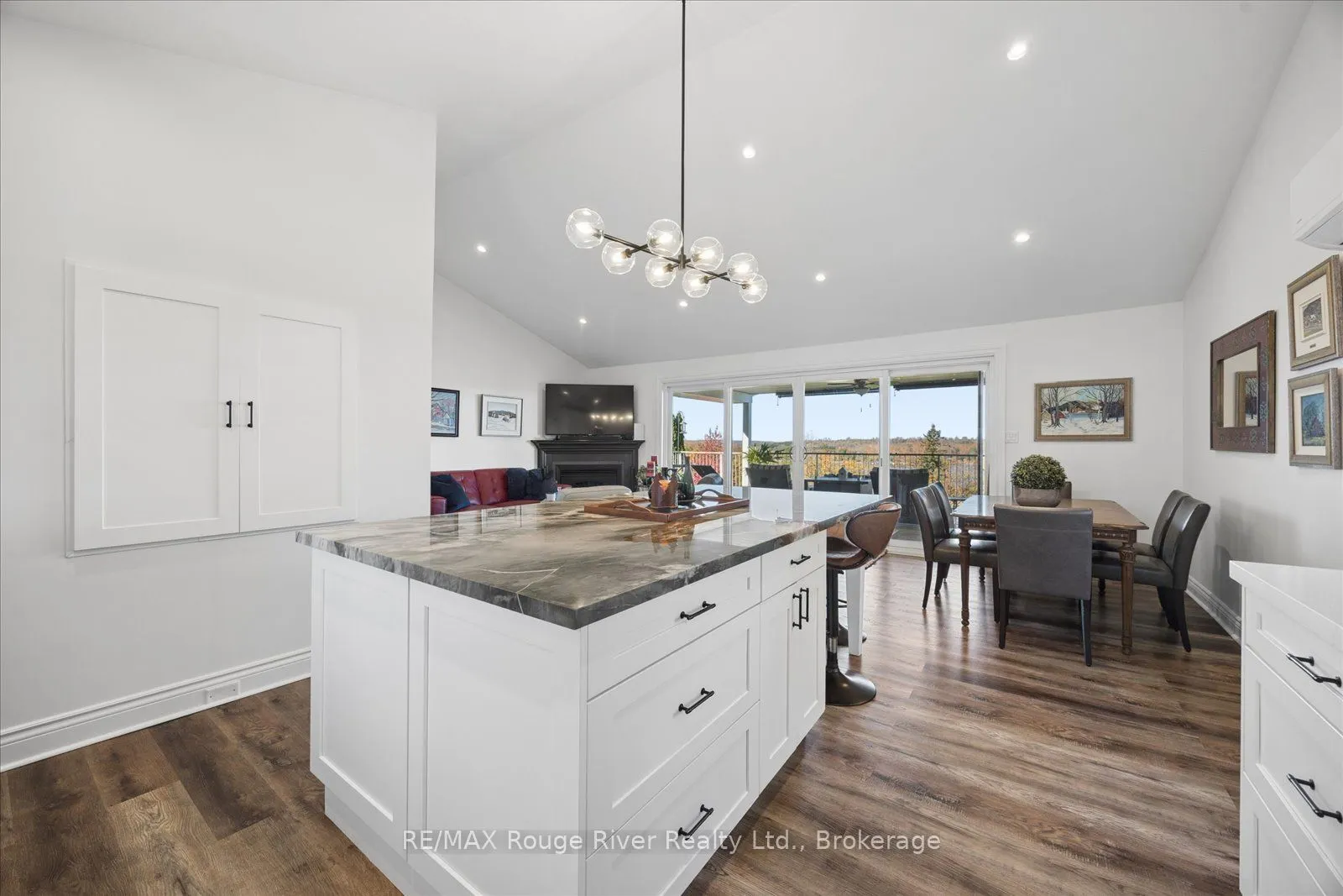 180 Grandview Drive