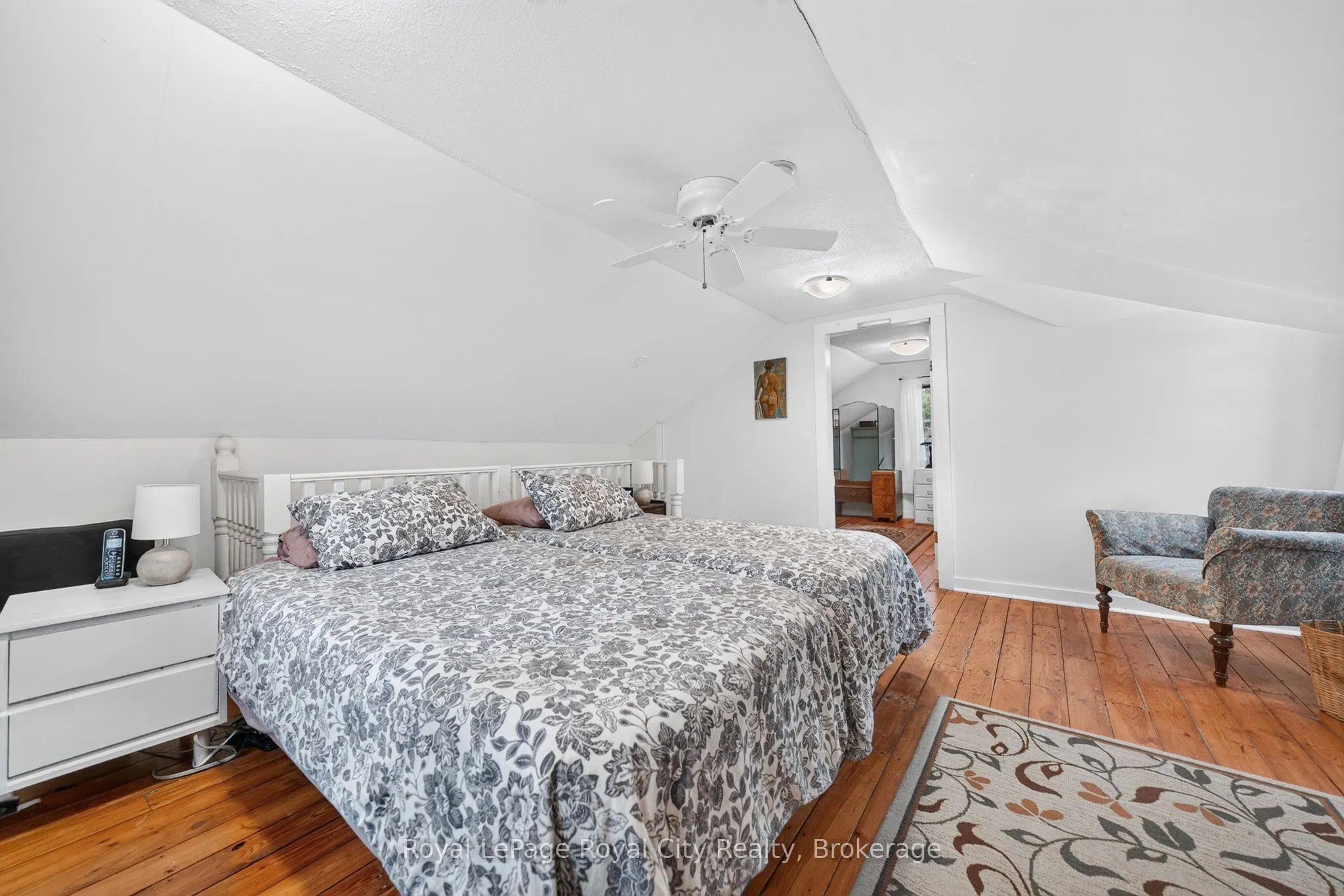 601 St Andrew Street E