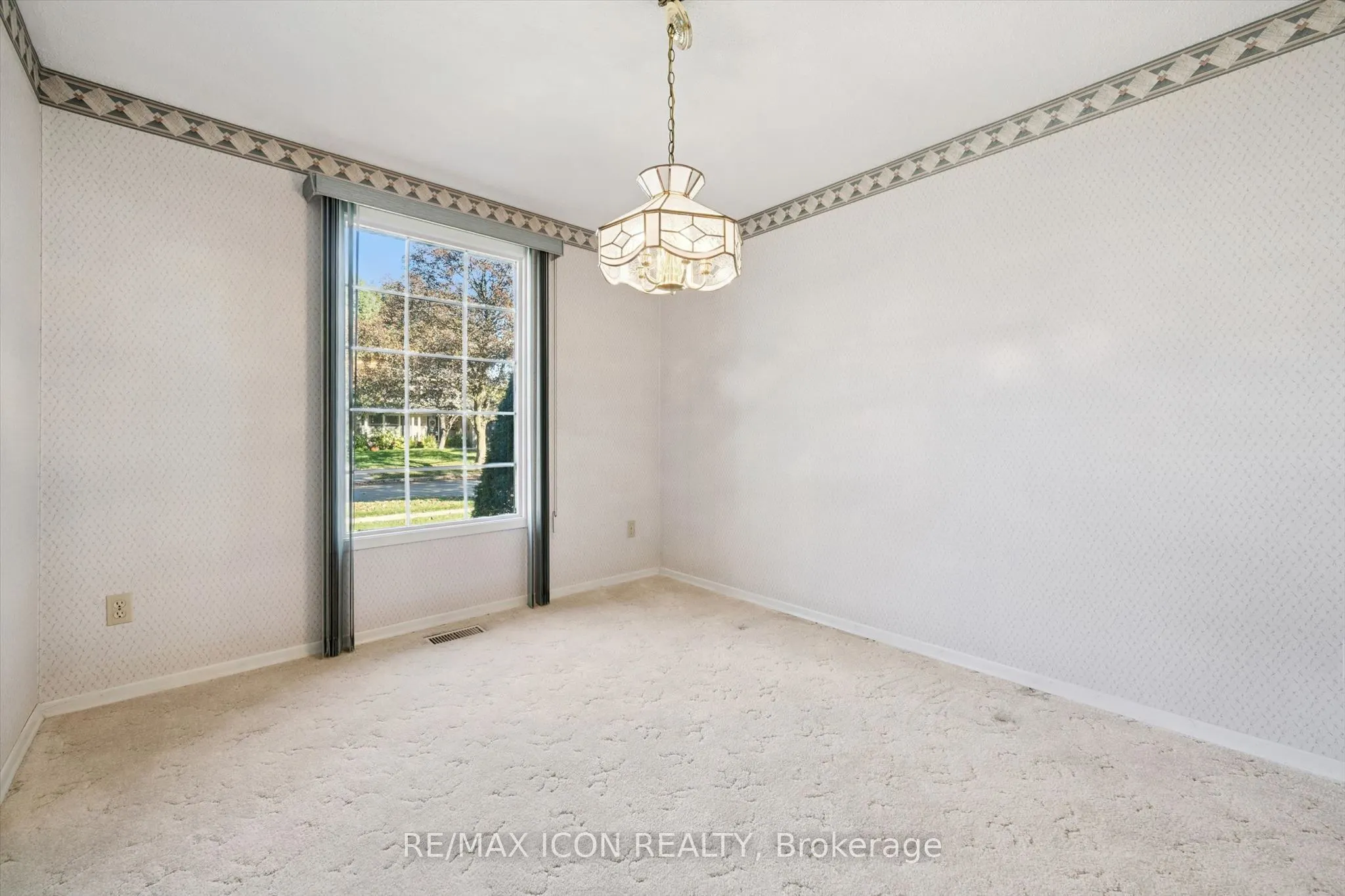 43 Lewis Crescent