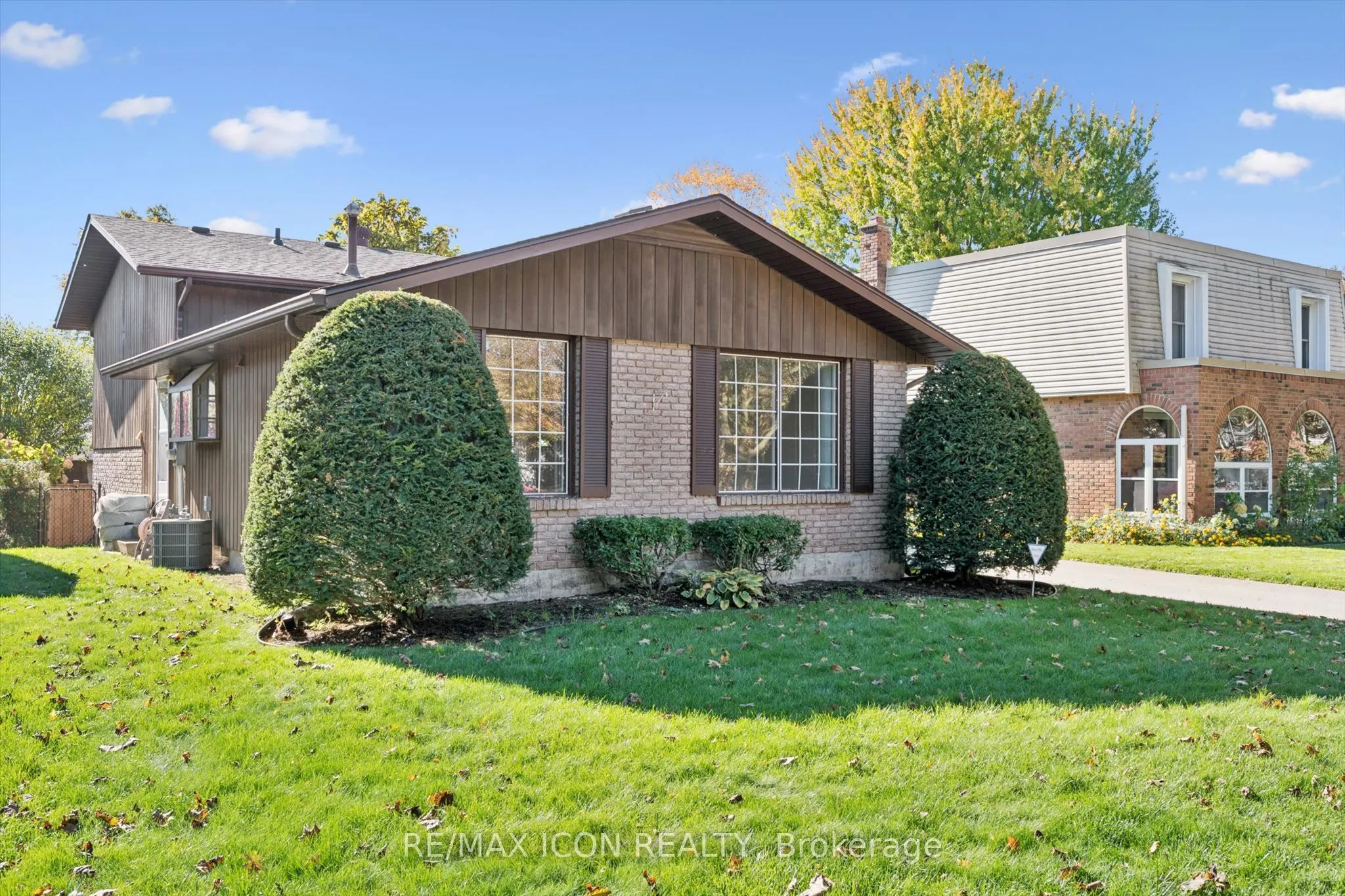 43 Lewis Crescent