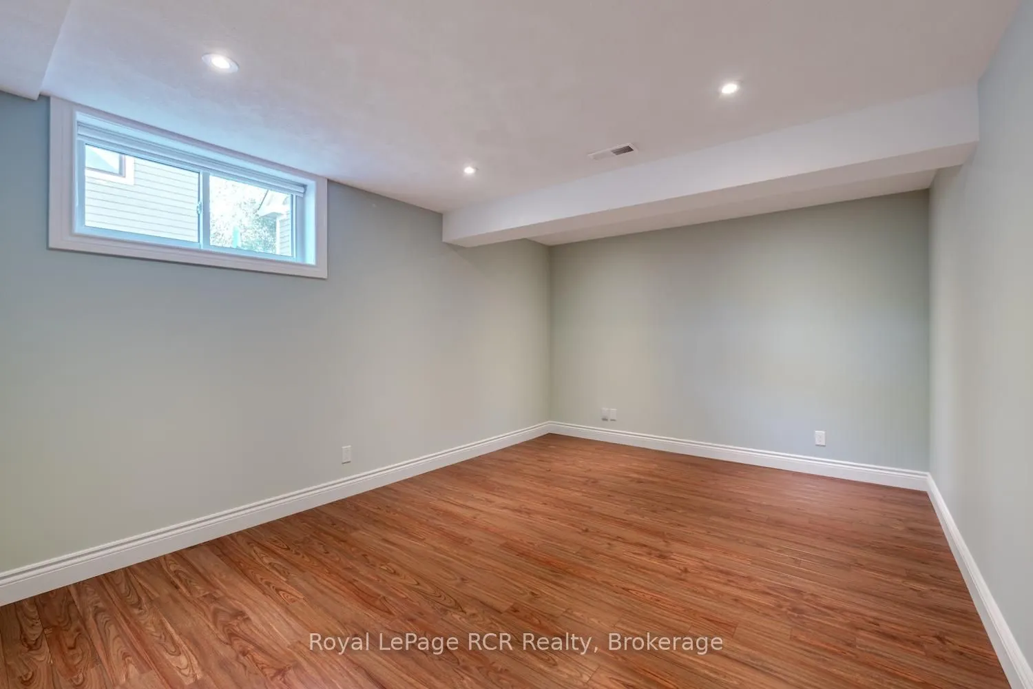 221 EMERALD DR Drive