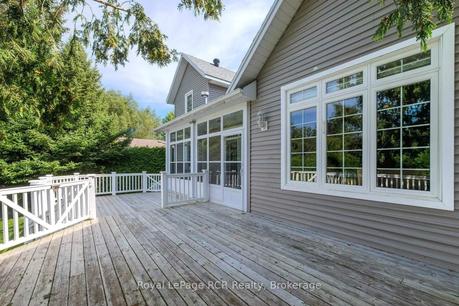 221 EMERALD DR Drive