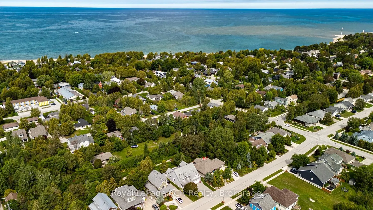 221 EMERALD DR Drive