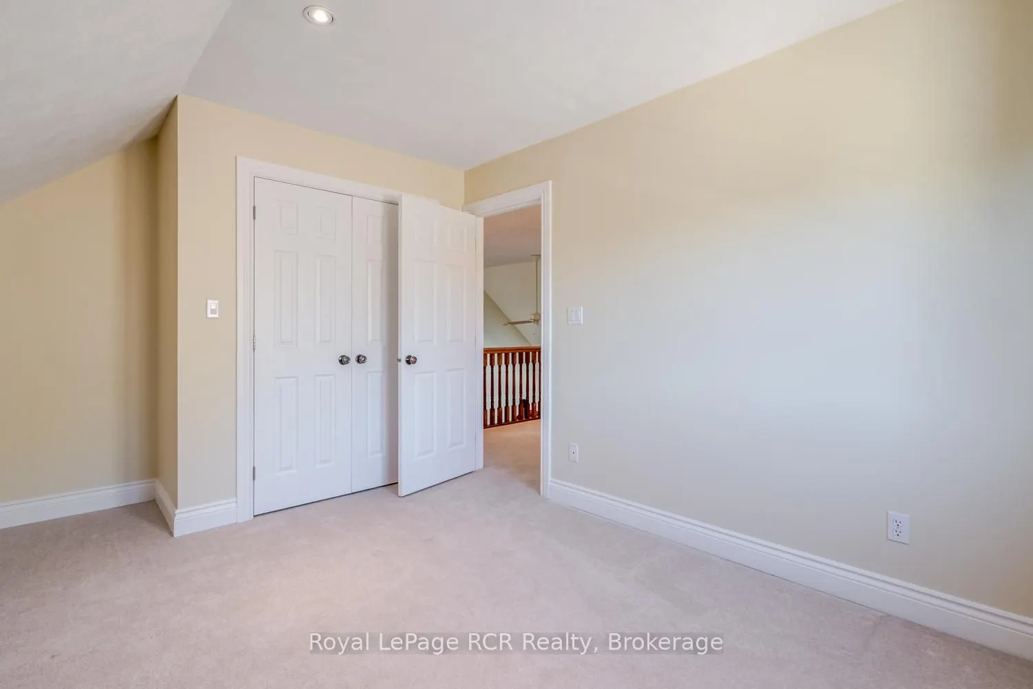 221 EMERALD DR Drive
