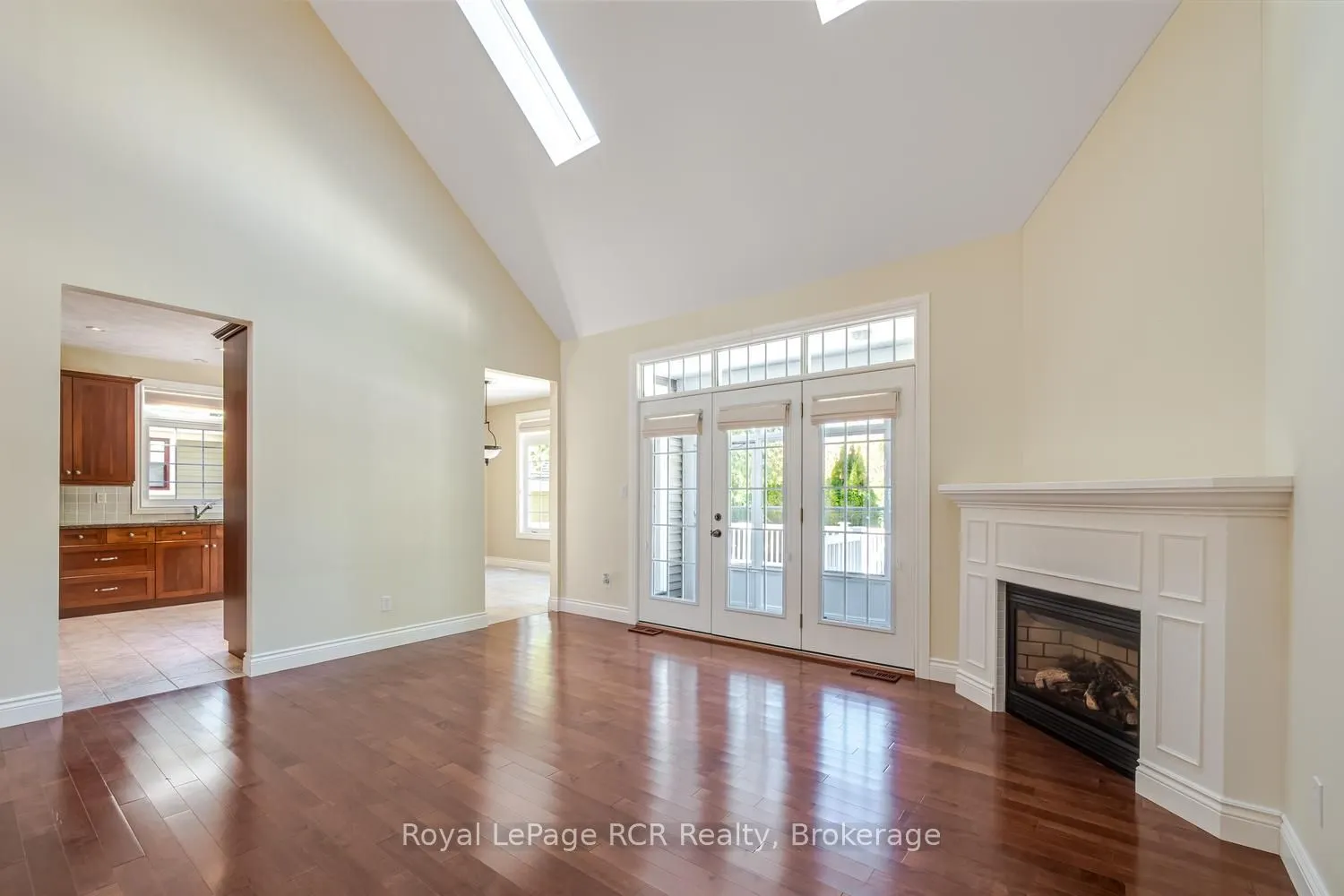 221 EMERALD DR Drive