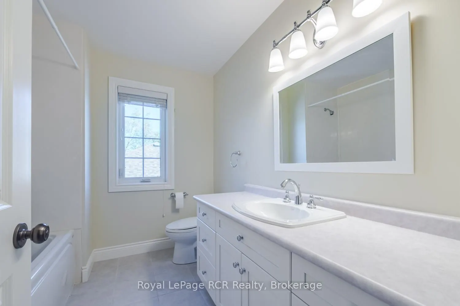 221 EMERALD DR Drive