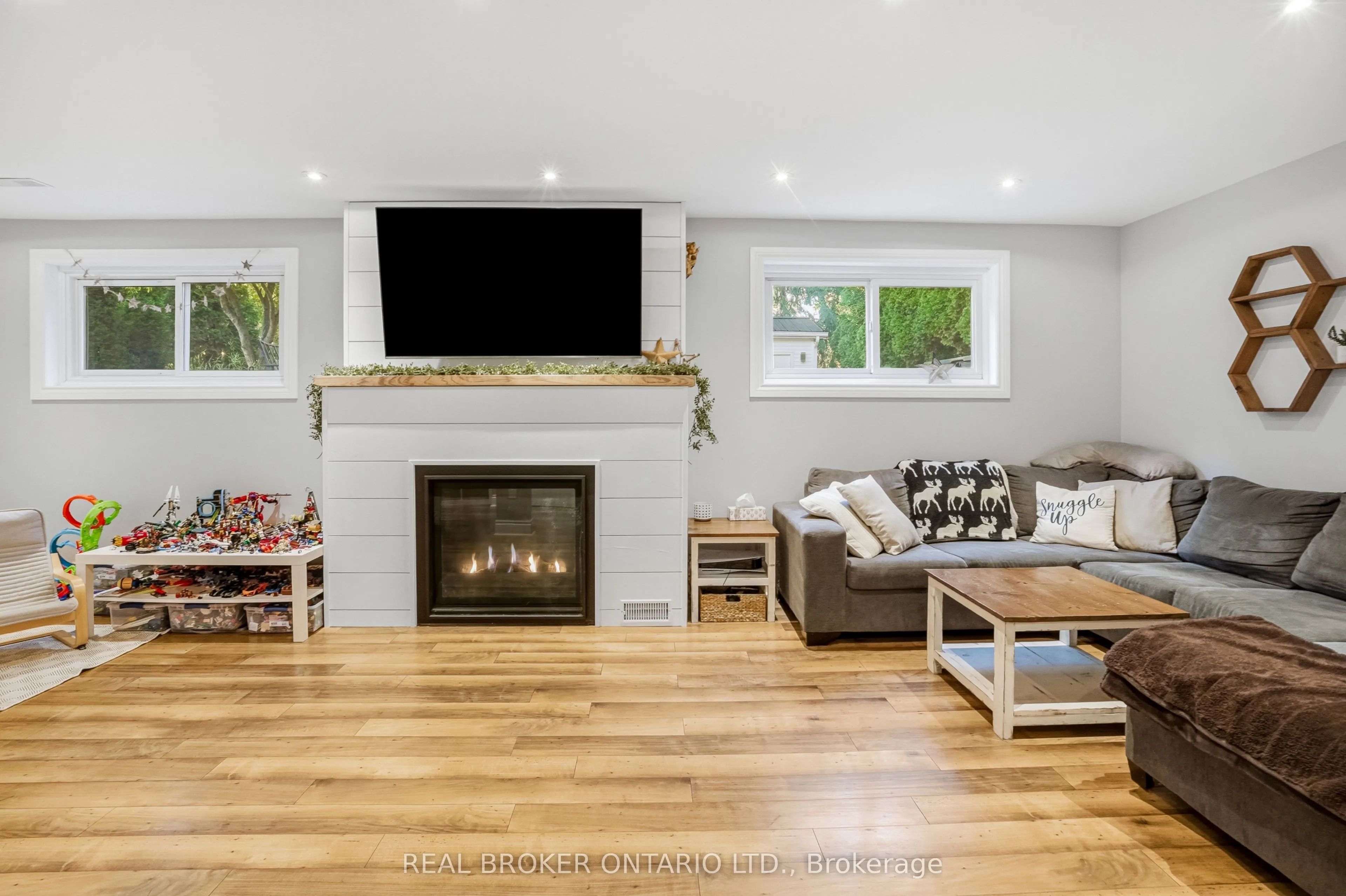 43 Shoreline Drive