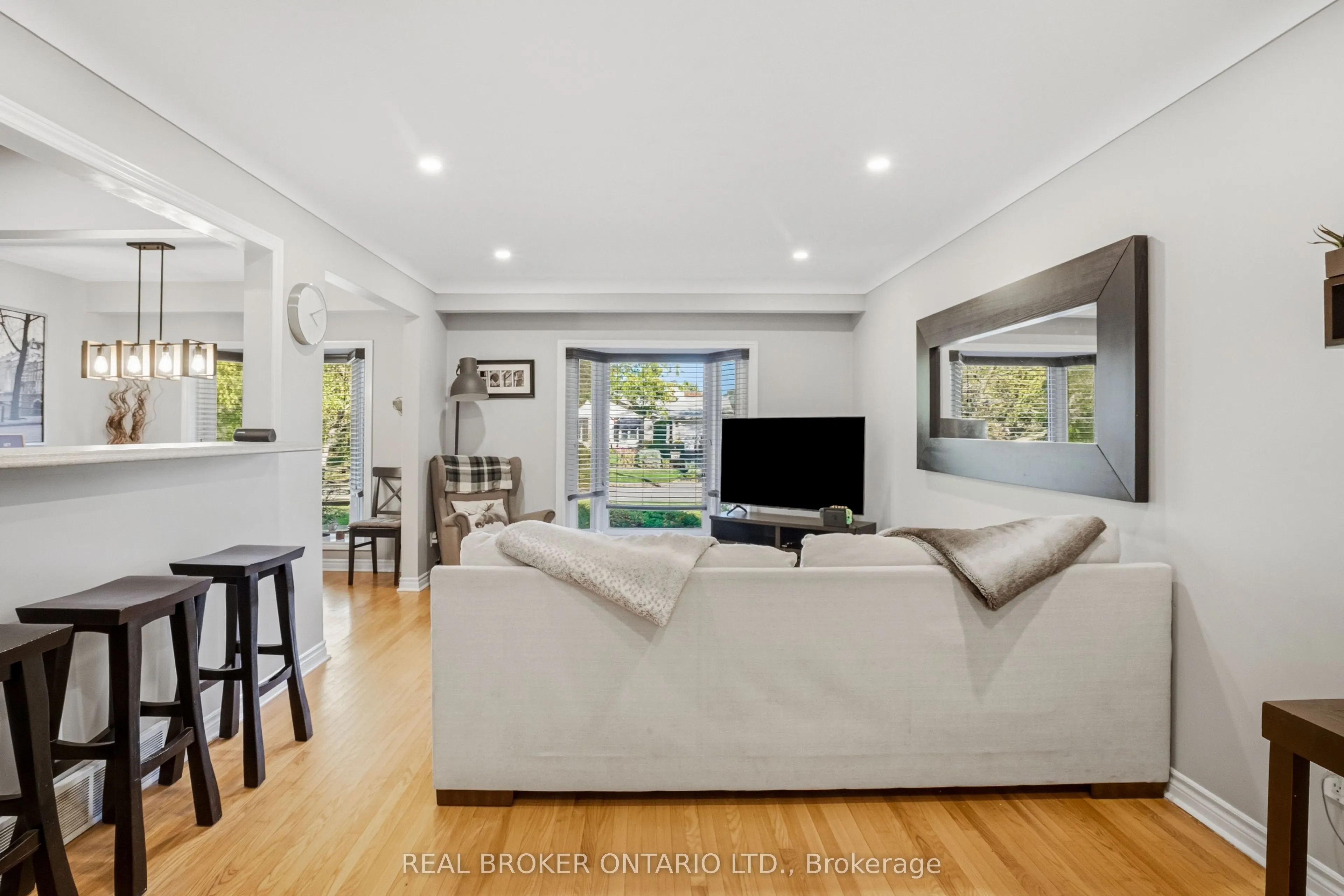 43 Shoreline Drive