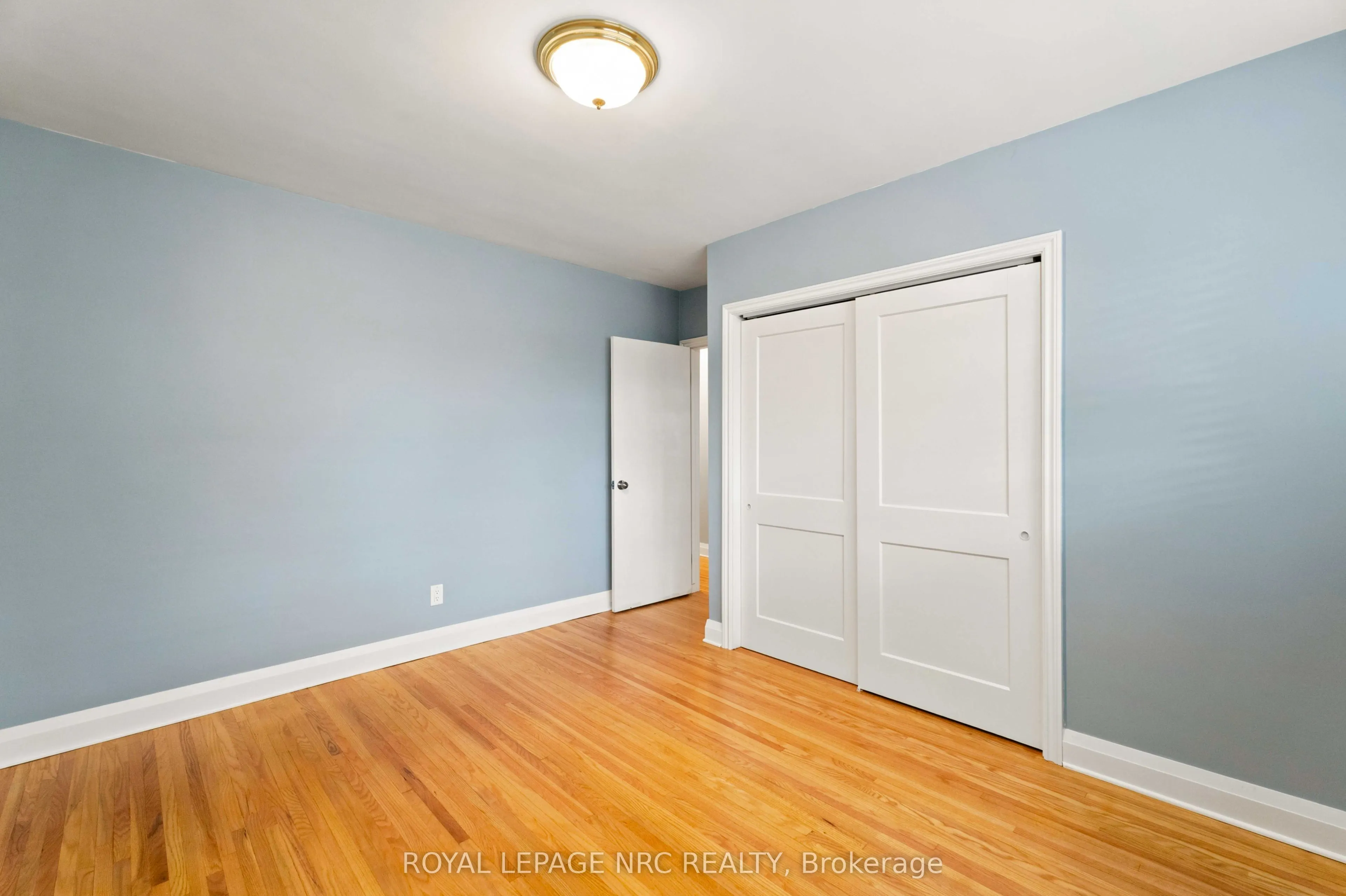 45 Woodcroft Crescent