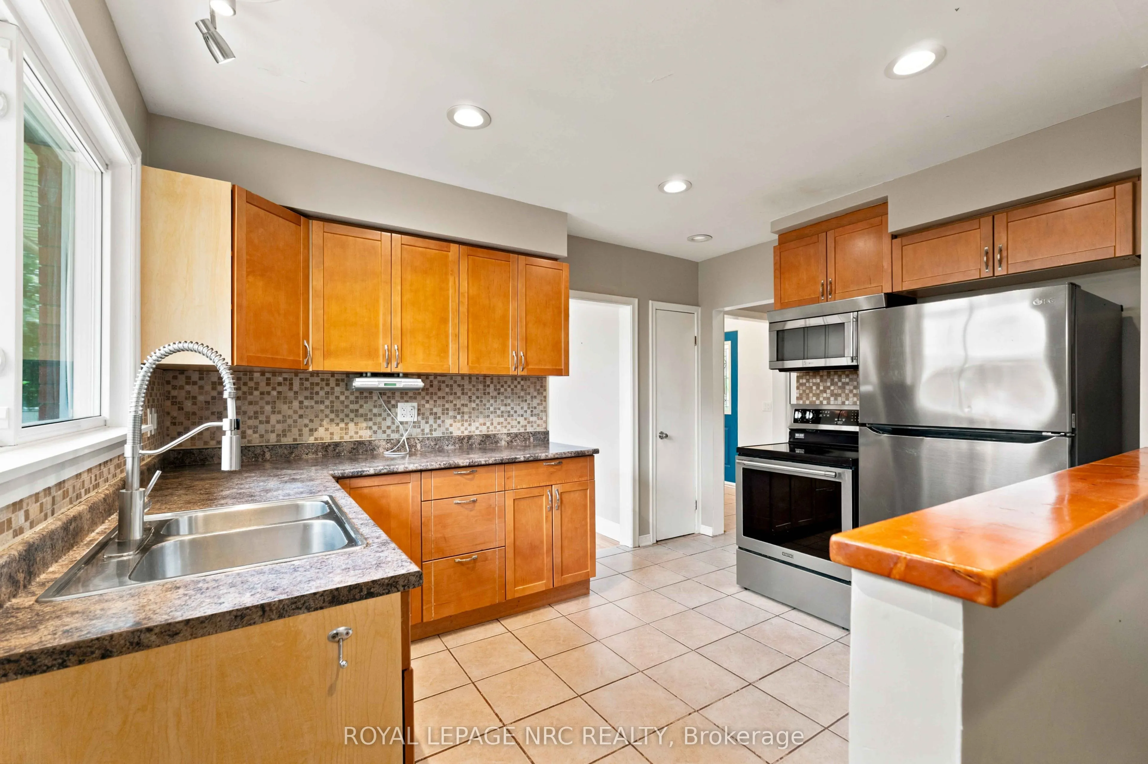 45 Woodcroft Crescent