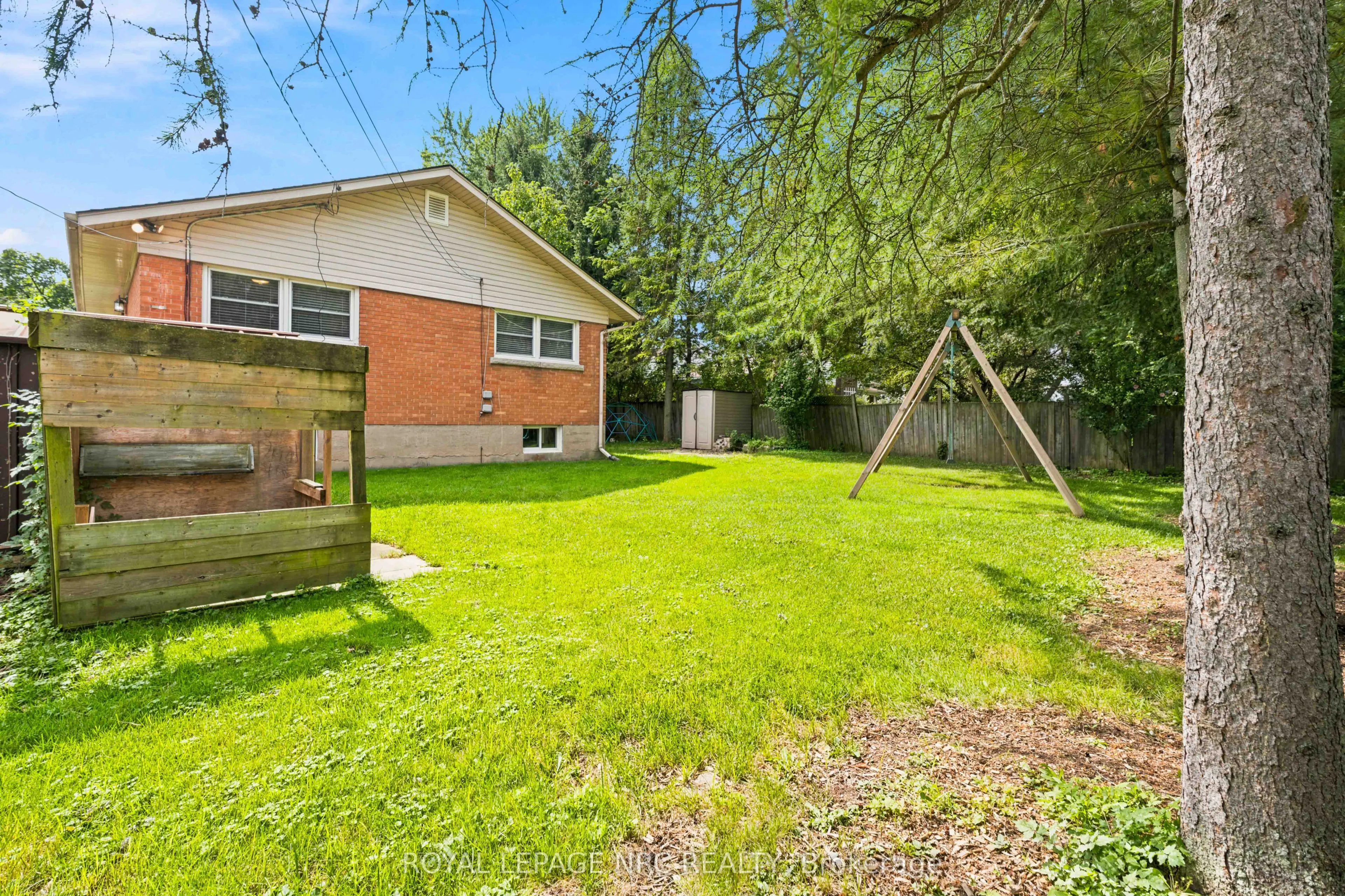 45 Woodcroft Crescent