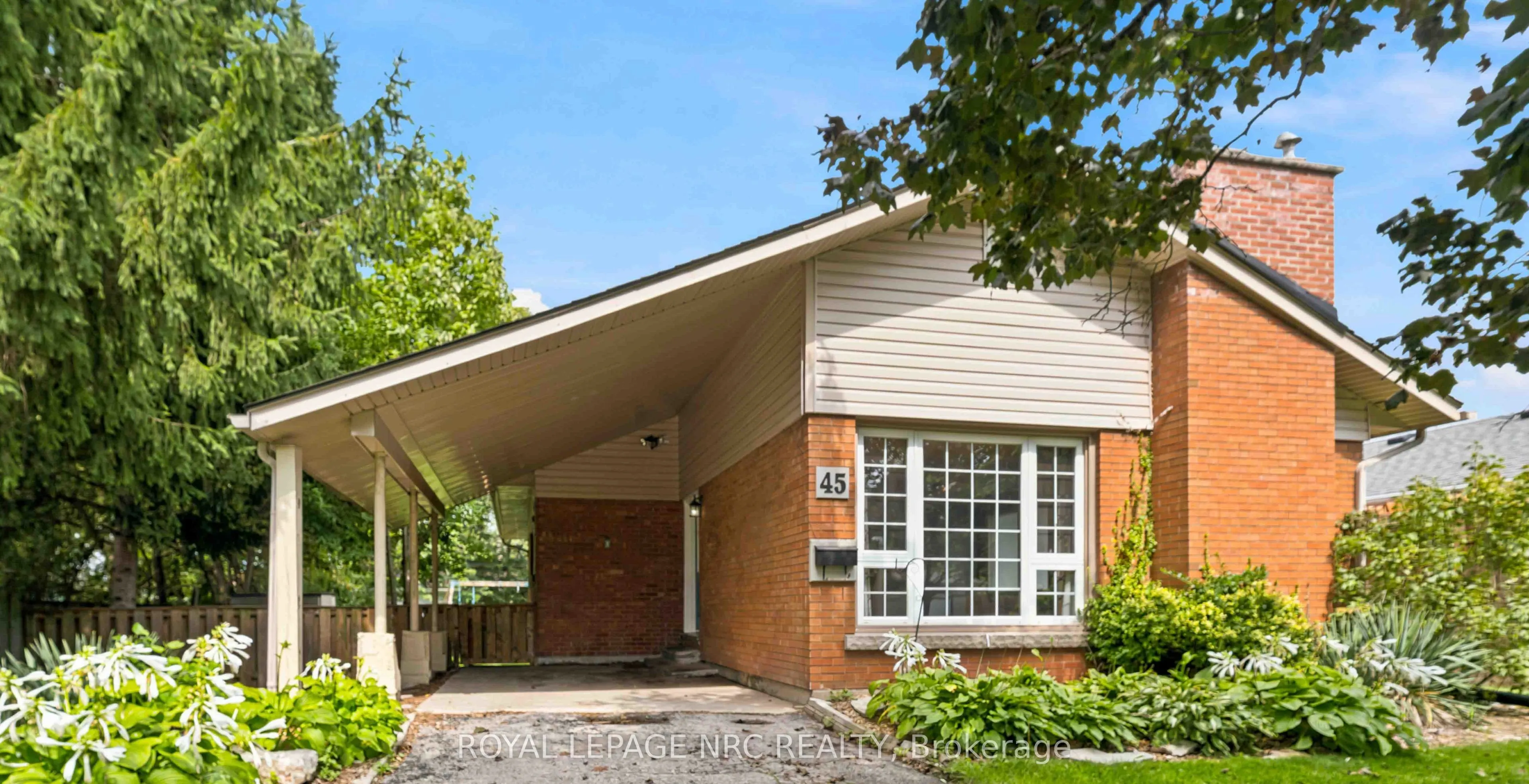 45 Woodcroft Crescent