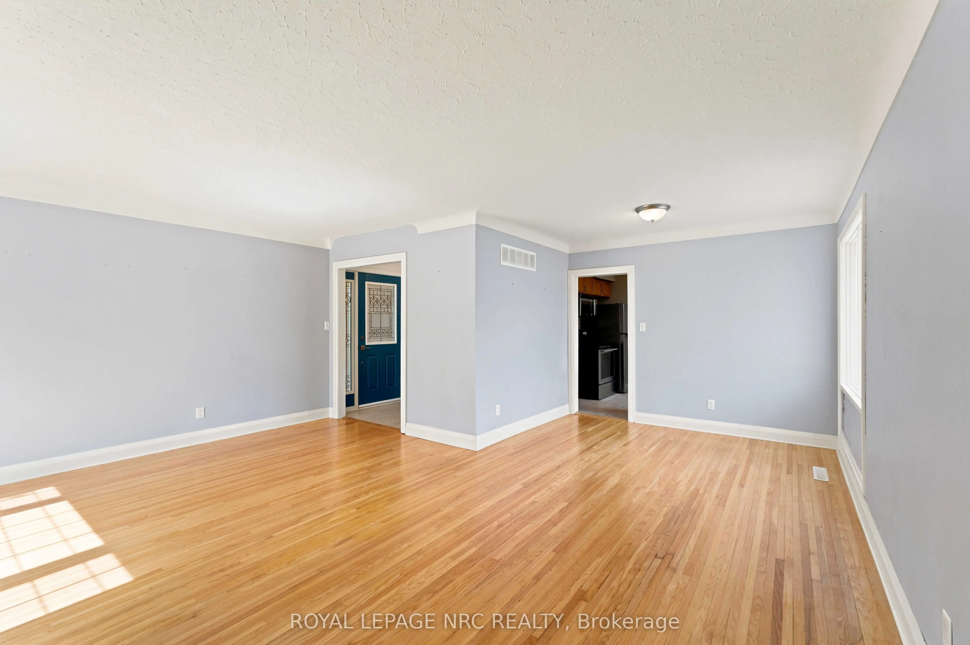 45 Woodcroft Crescent