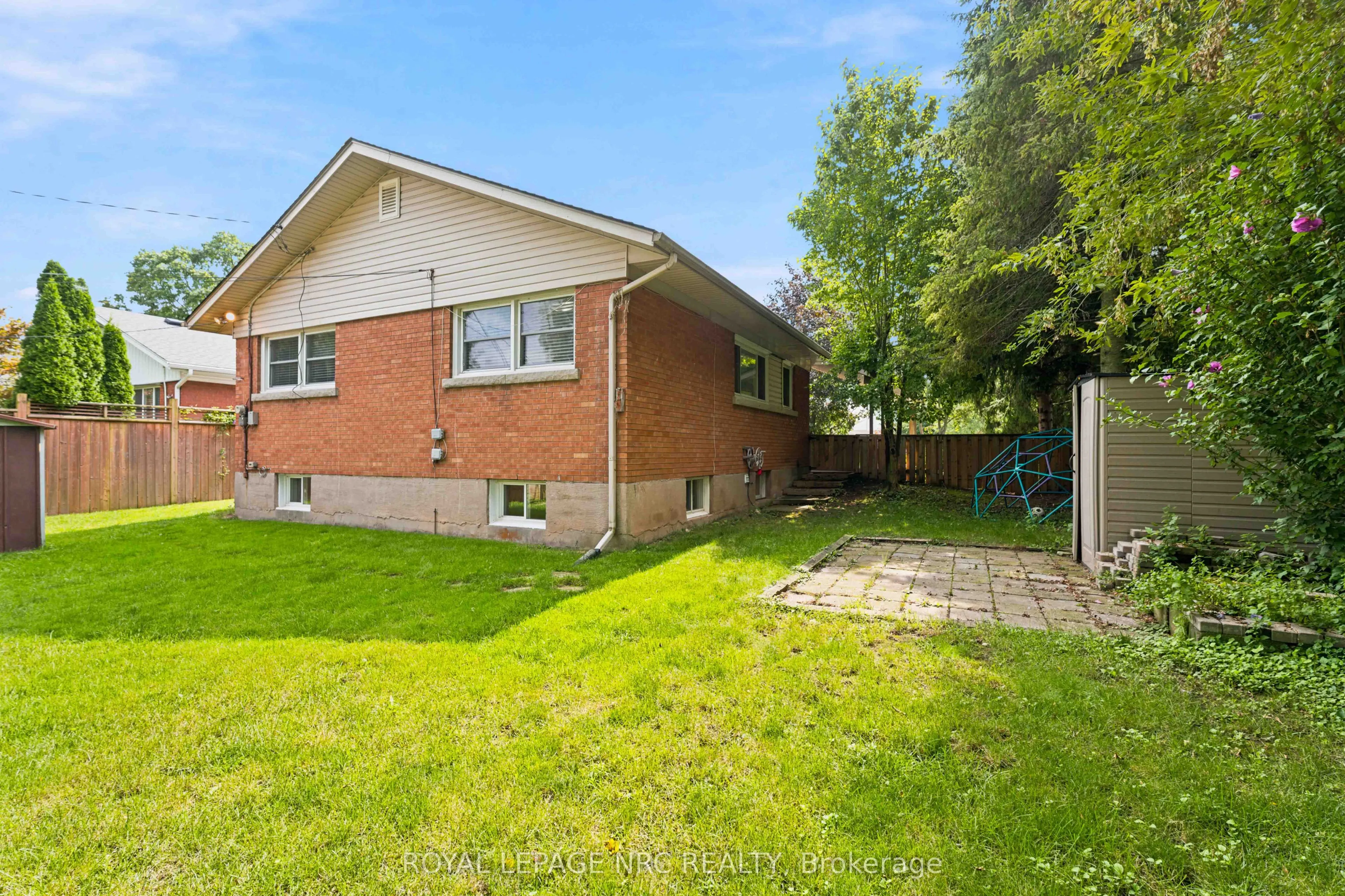 45 Woodcroft Crescent