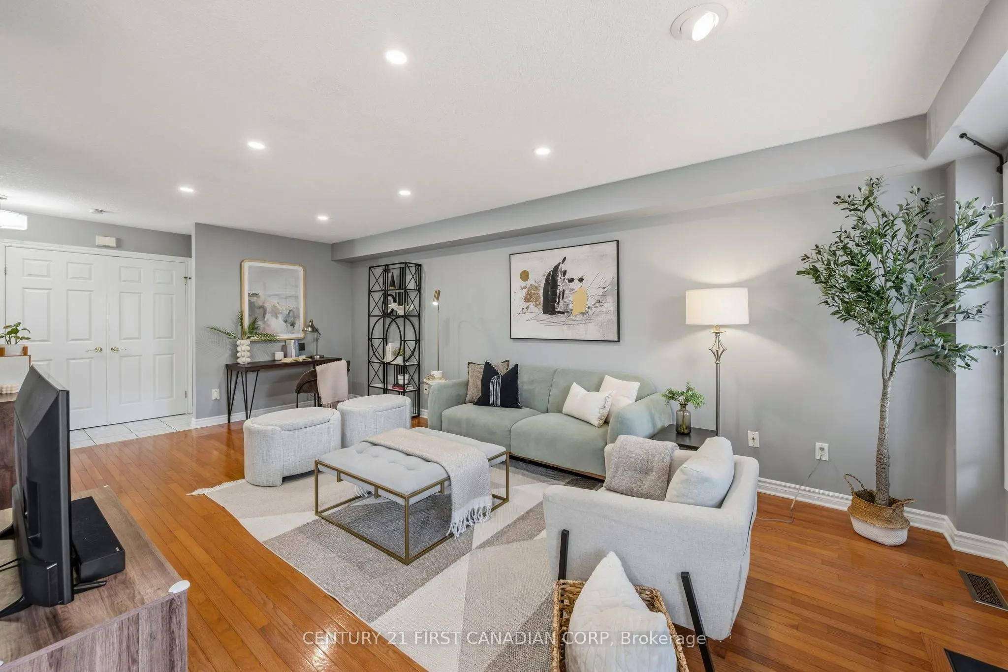600 HYDE PARK Road #135