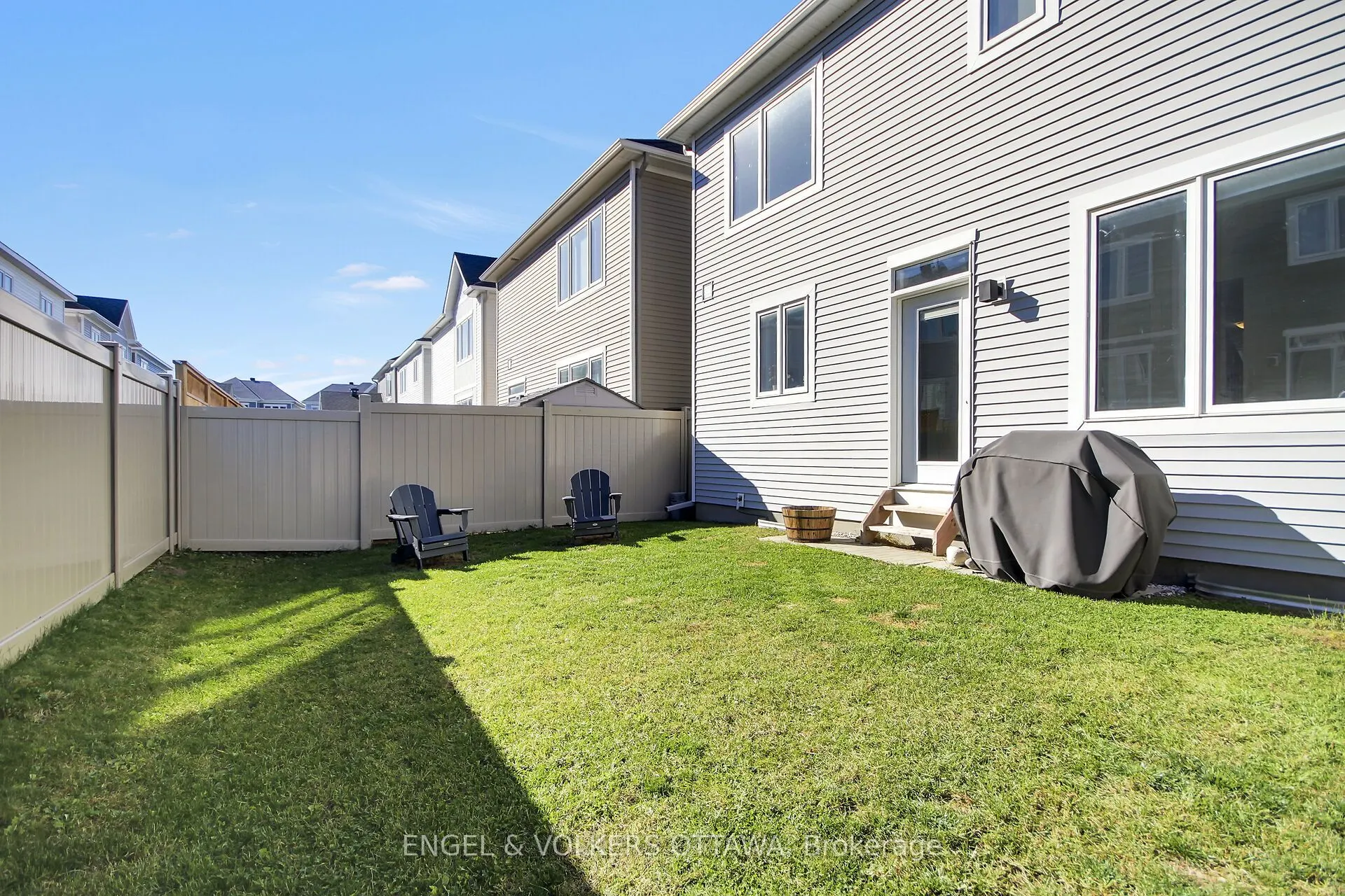 510 Sturnidae Street