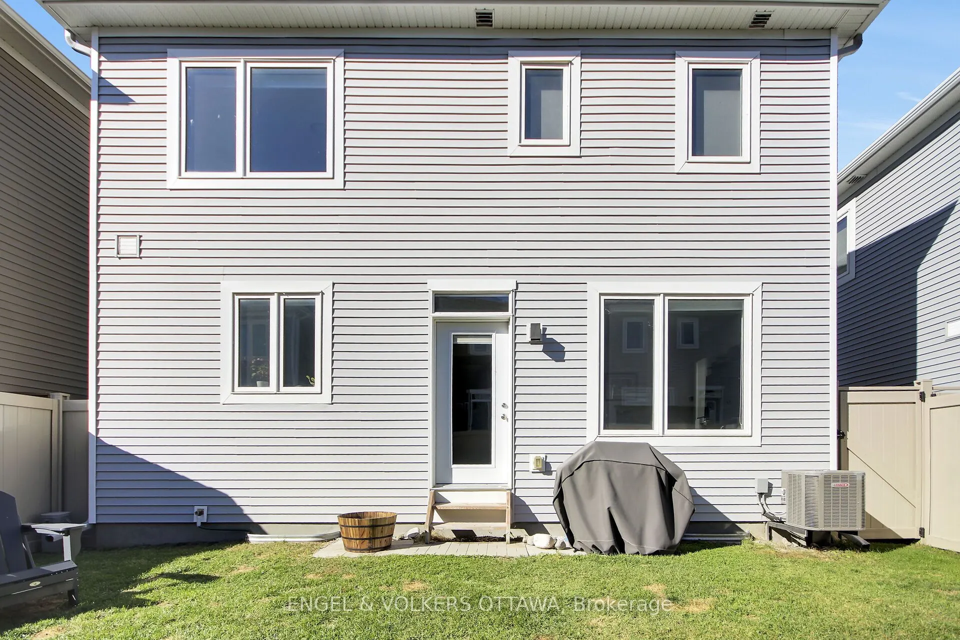 510 Sturnidae Street