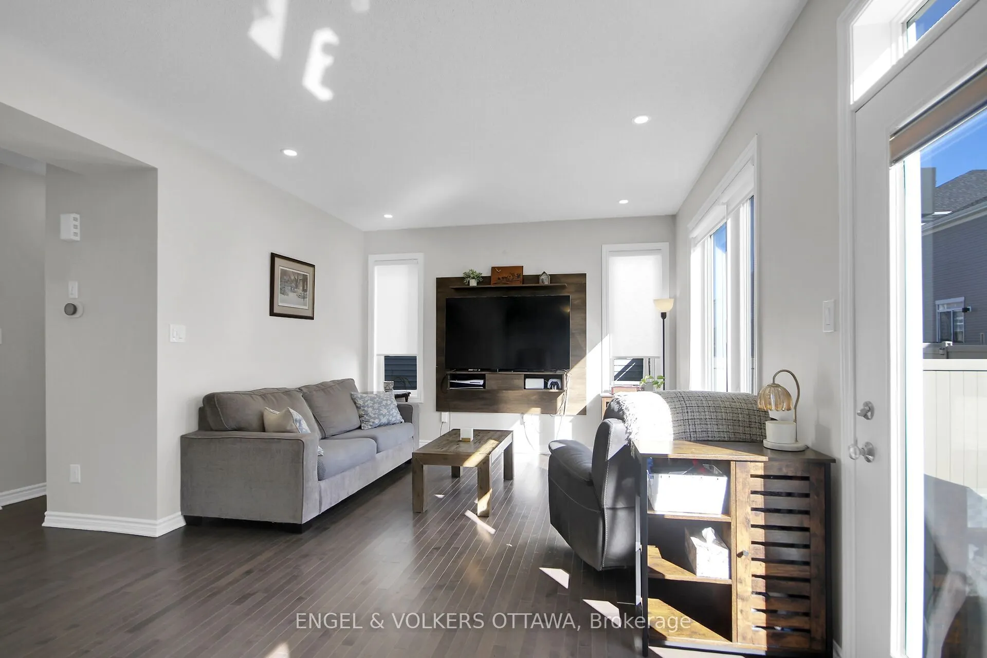 510 Sturnidae Street