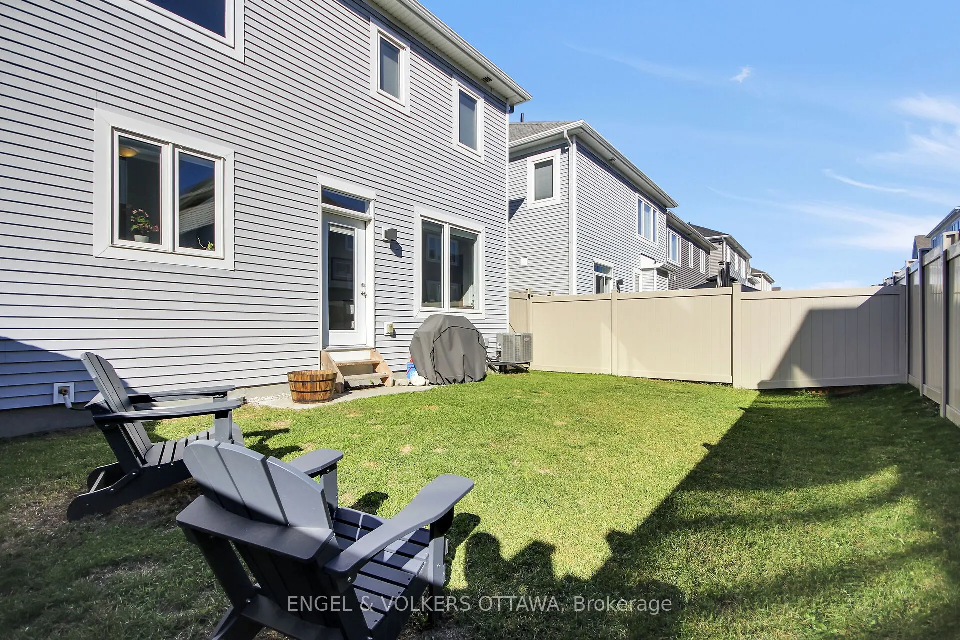 510 Sturnidae Street