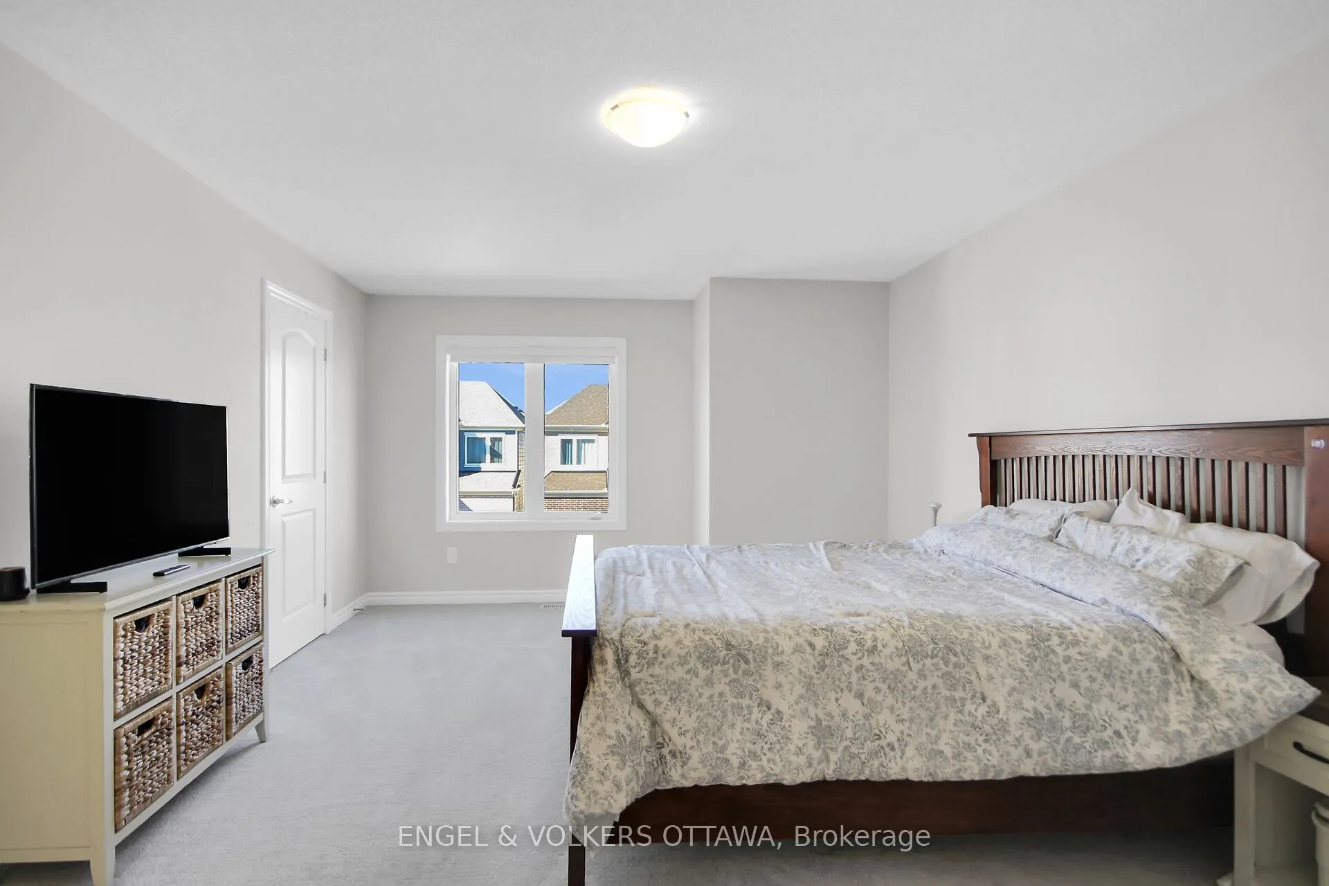 510 Sturnidae Street