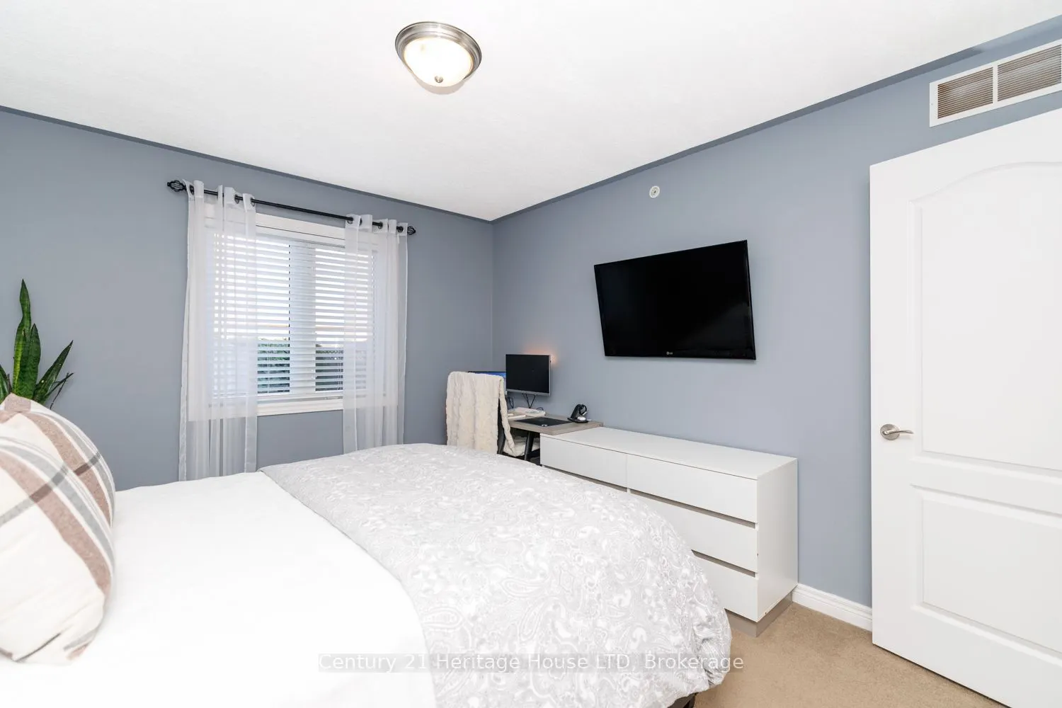 29 Bluegrass Crescent