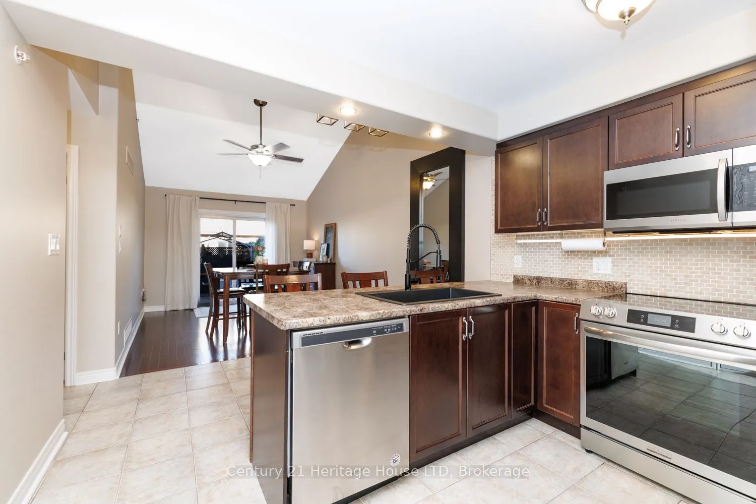 29 Bluegrass Crescent