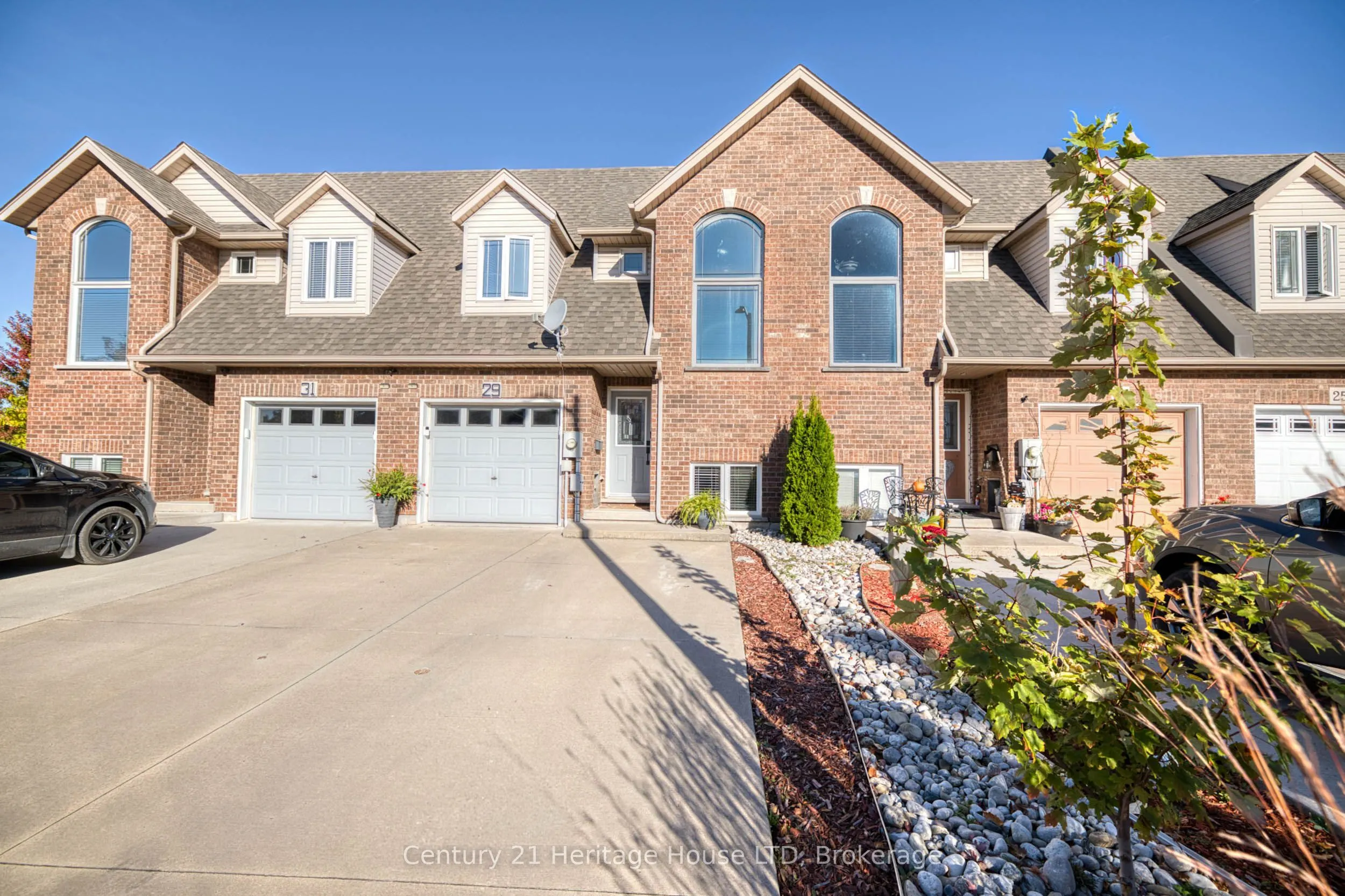 29 Bluegrass Crescent