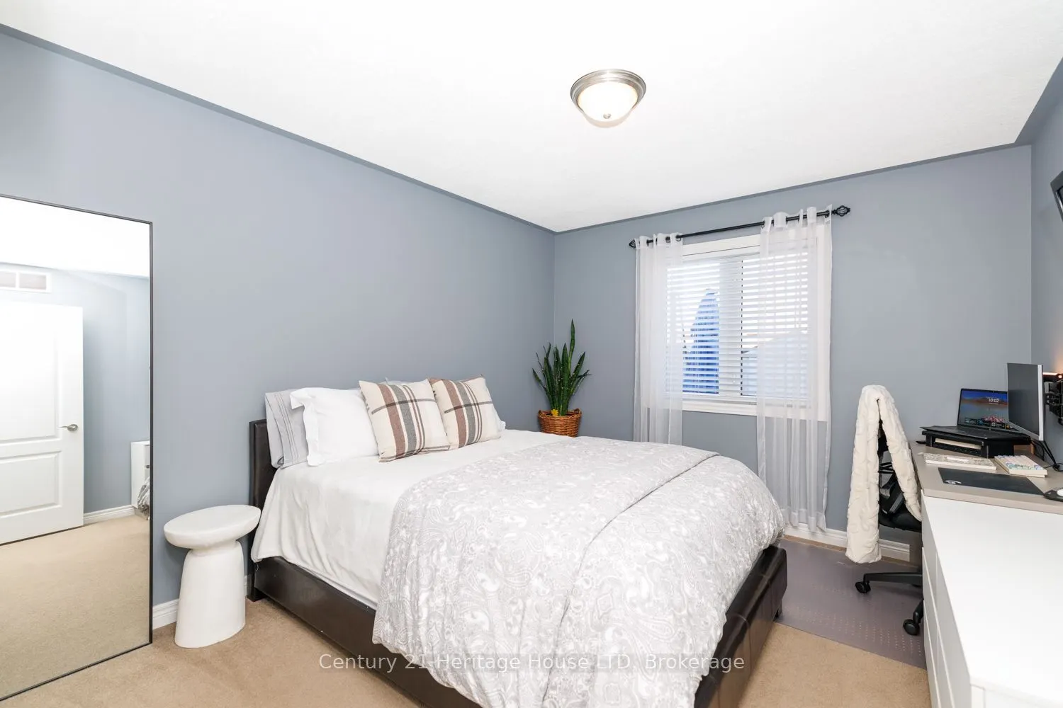 29 Bluegrass Crescent