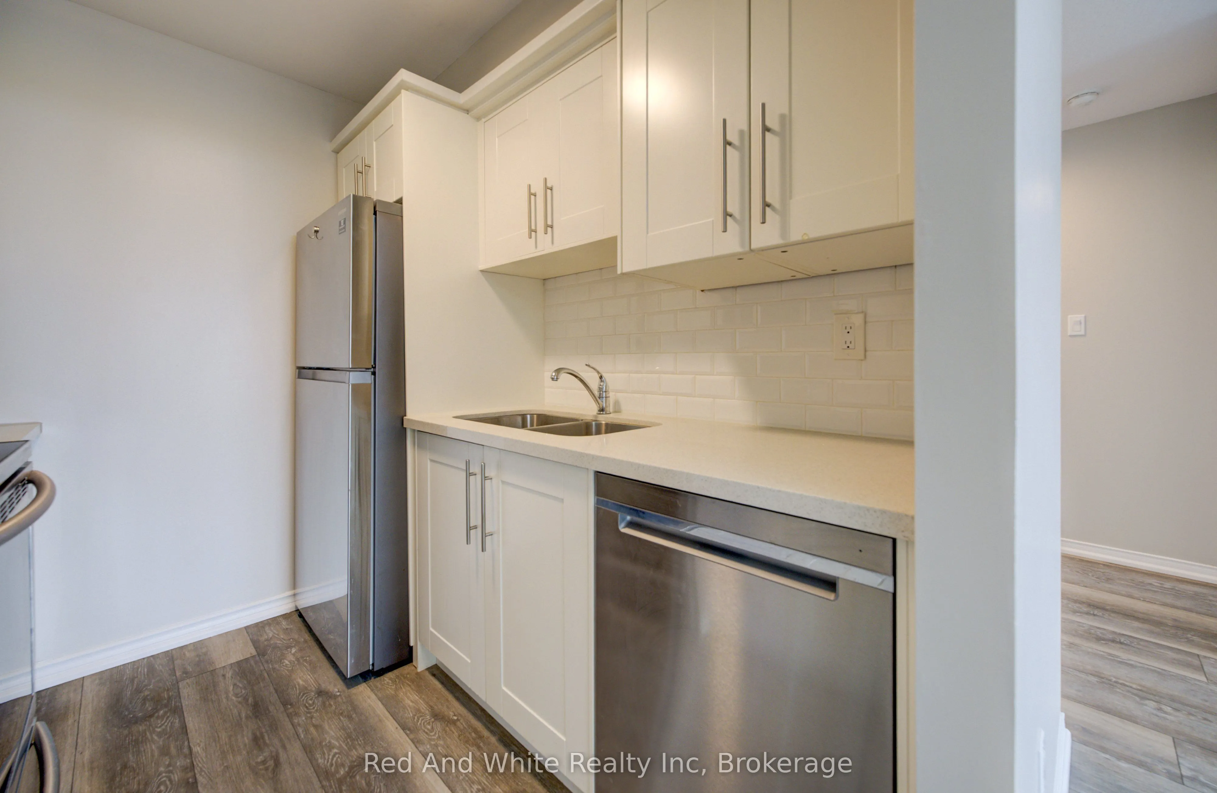 1414 King Street E #802