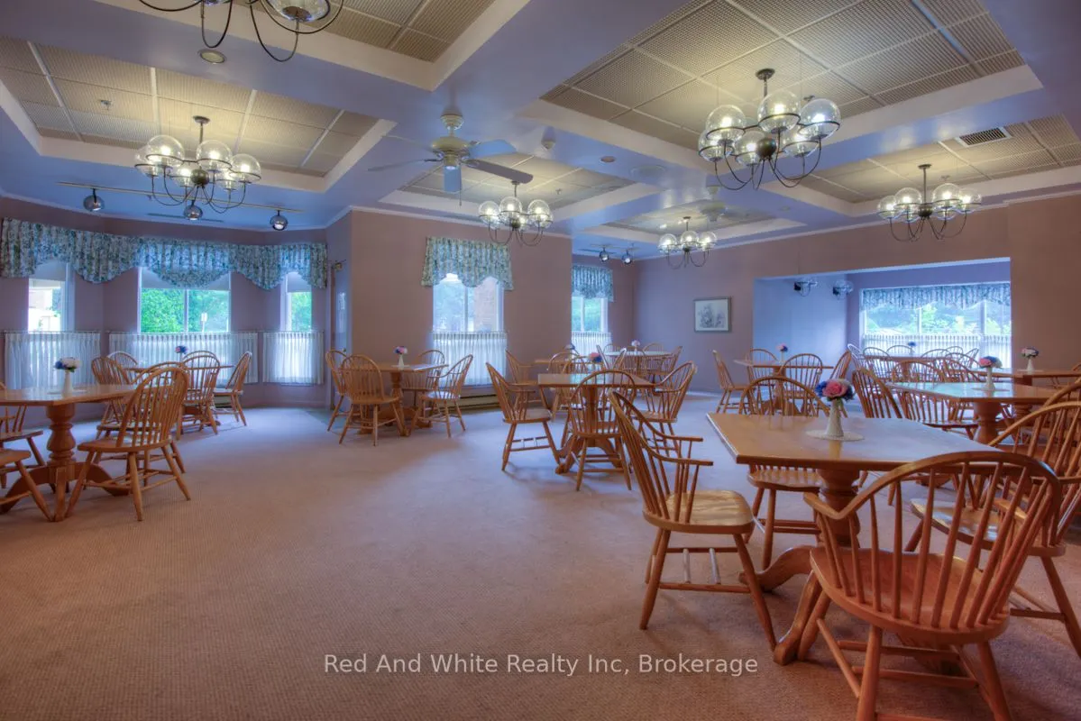 1414 King Street E #802