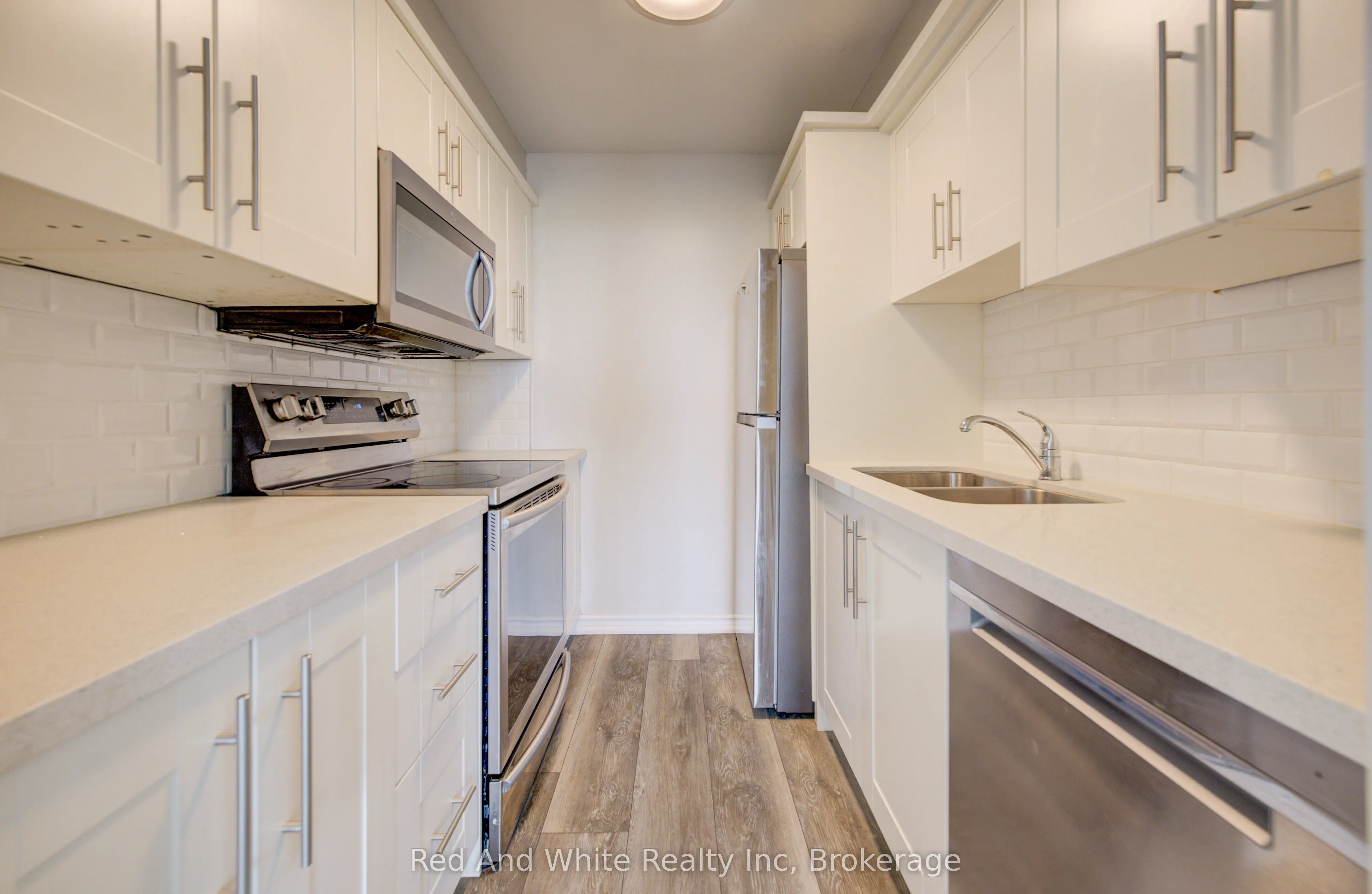 1414 King Street E #802