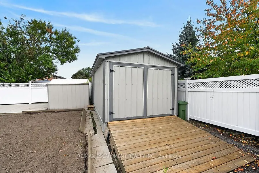 166 Toby Crescent