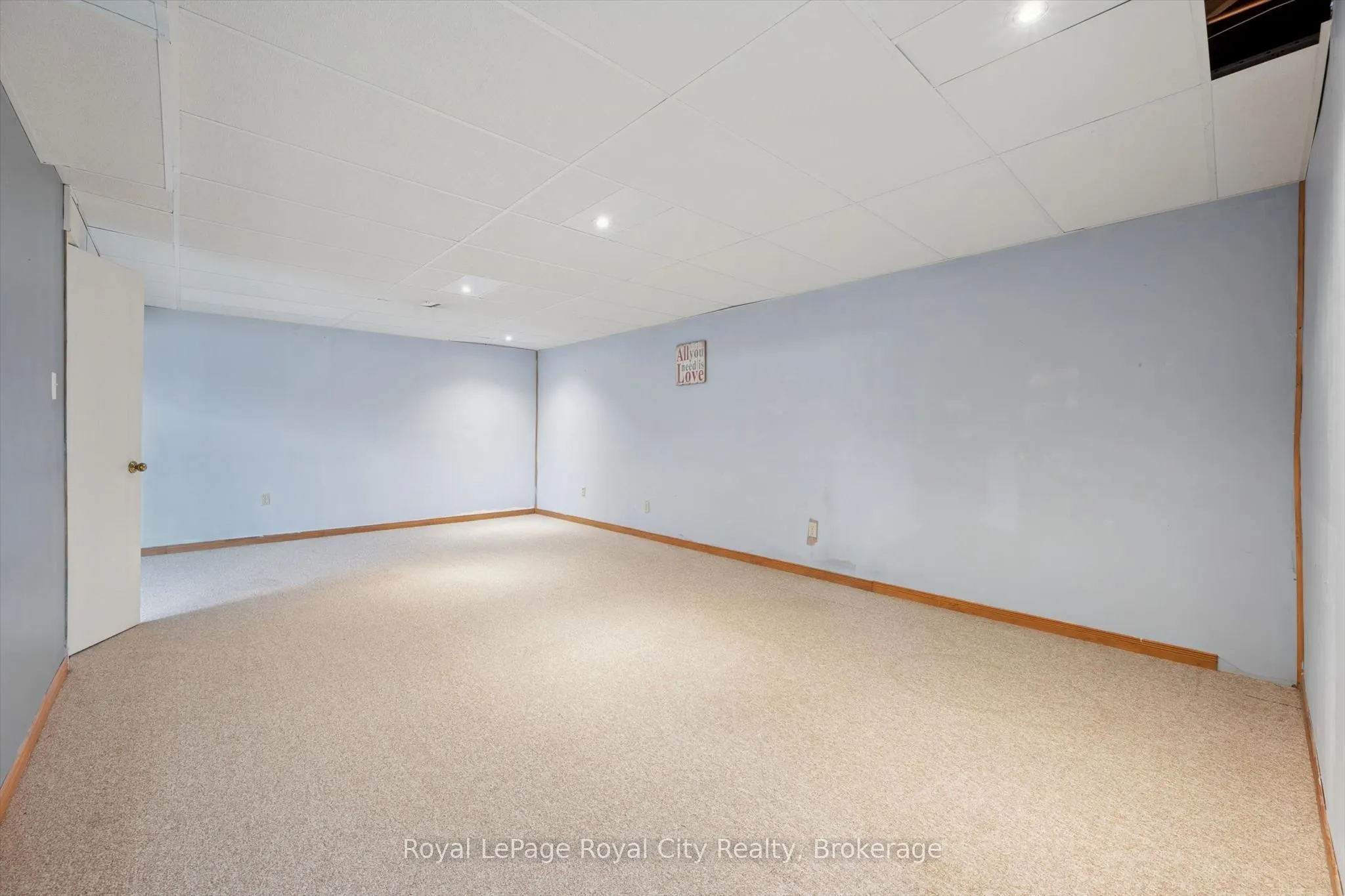 129 Victoria Road N #48