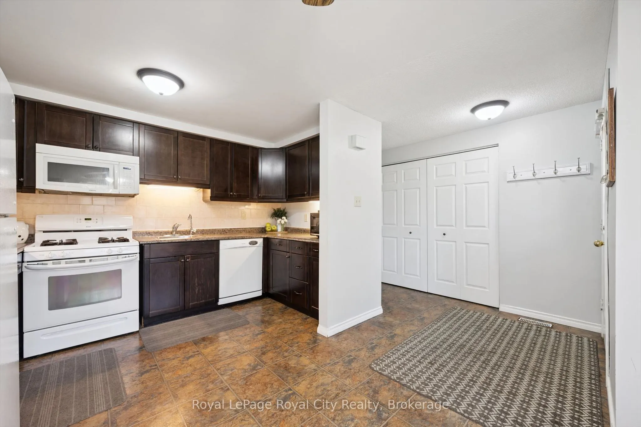 129 Victoria Road N #48