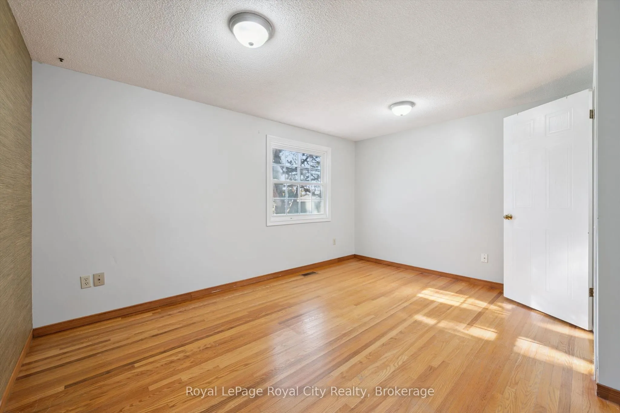 129 Victoria Road N #48