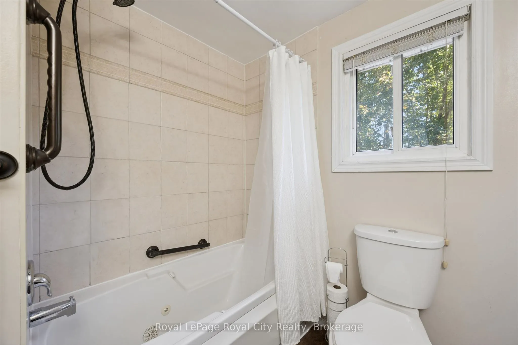 129 Victoria Road N #48