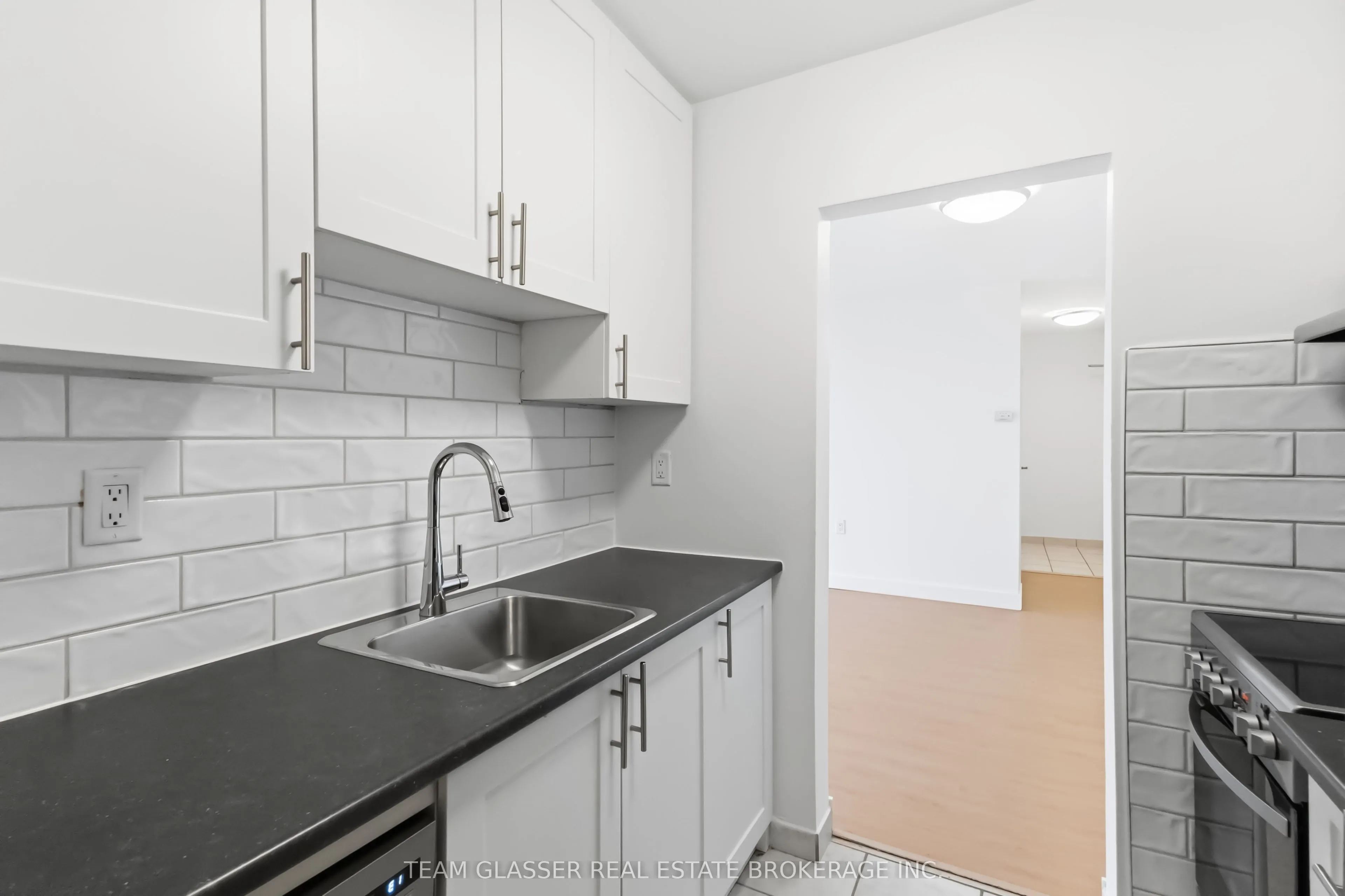 498 Queens Avenue #205