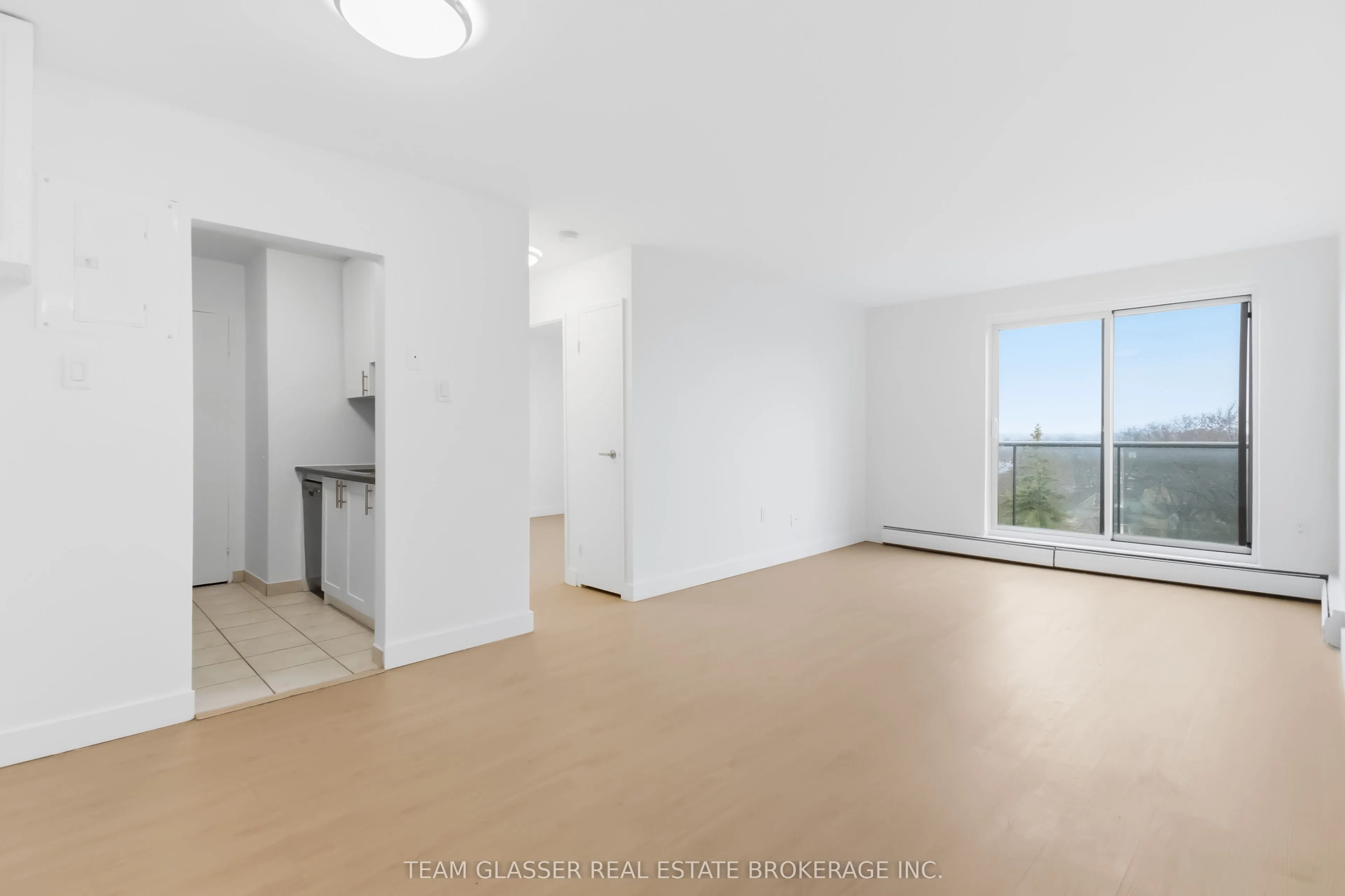 498 Queens Avenue #205