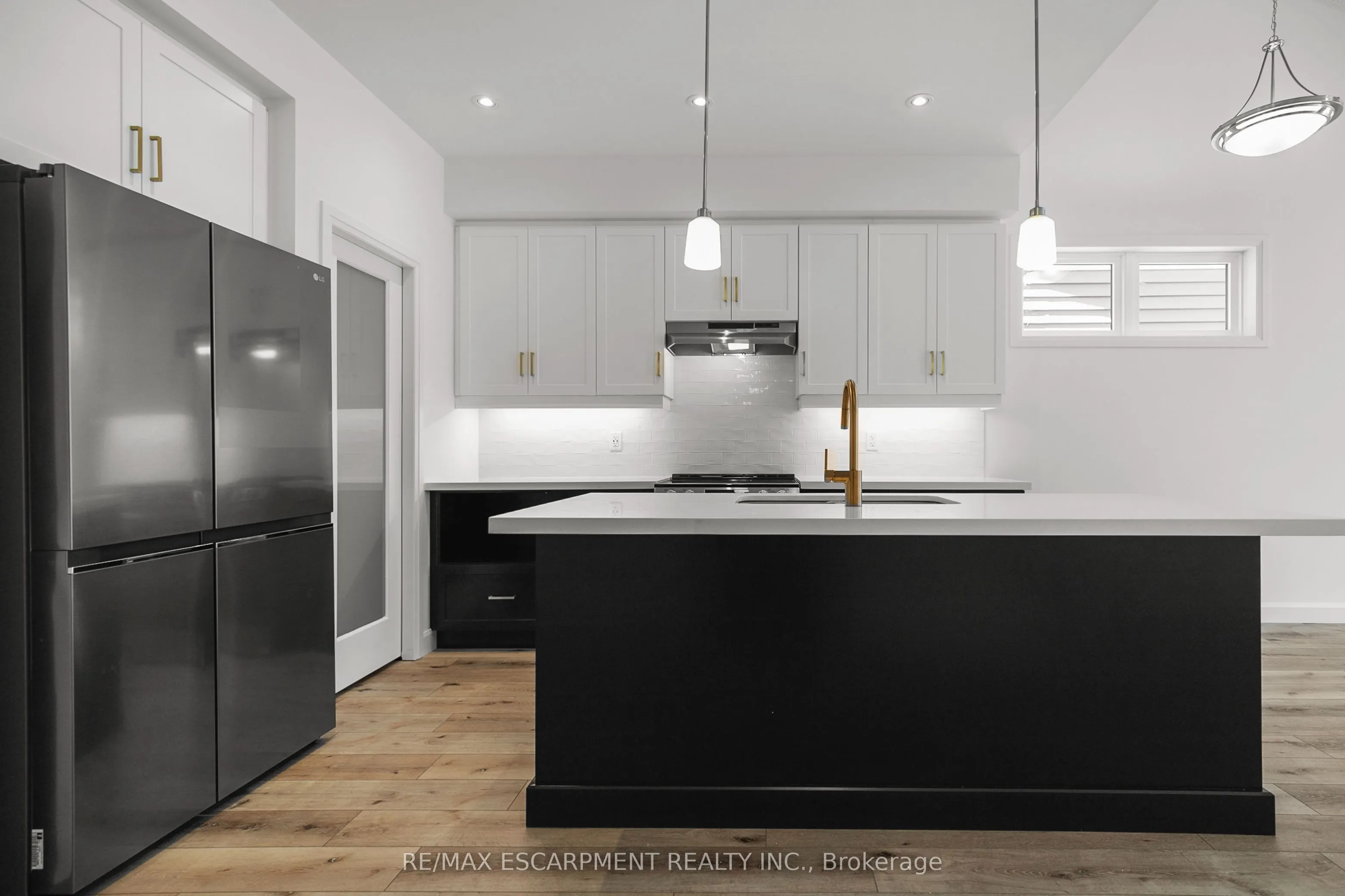 26 Beachwalk Crescent